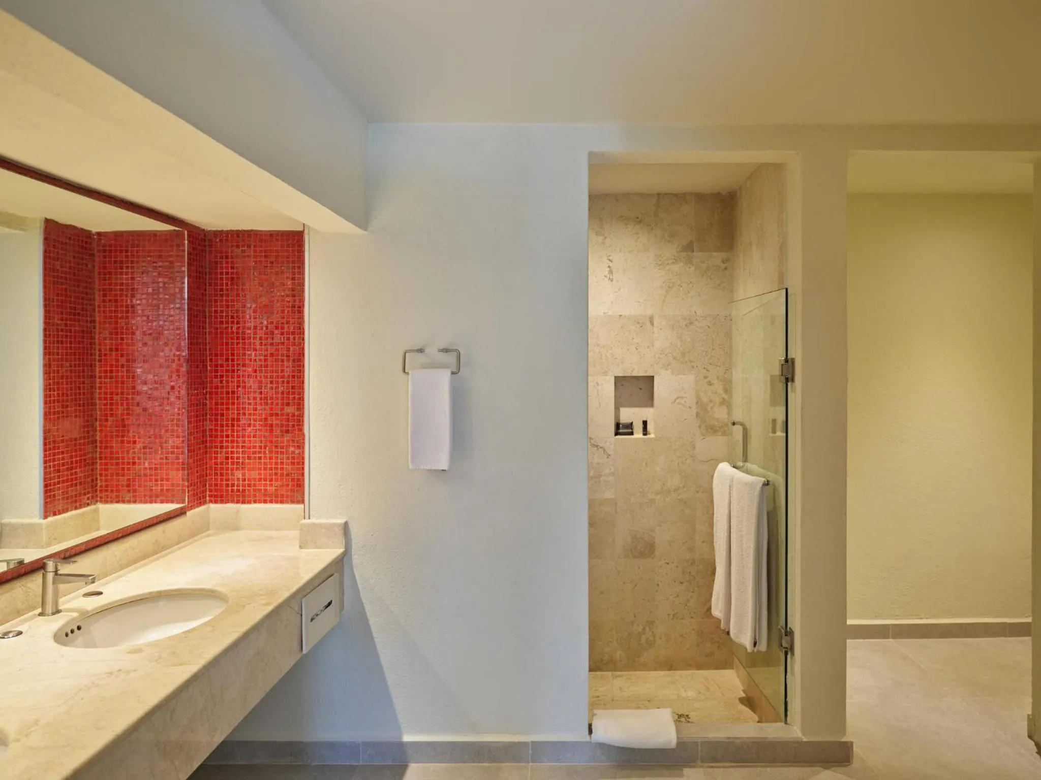 Photo of the whole room in Fiesta Inn Villahermosa Cencali