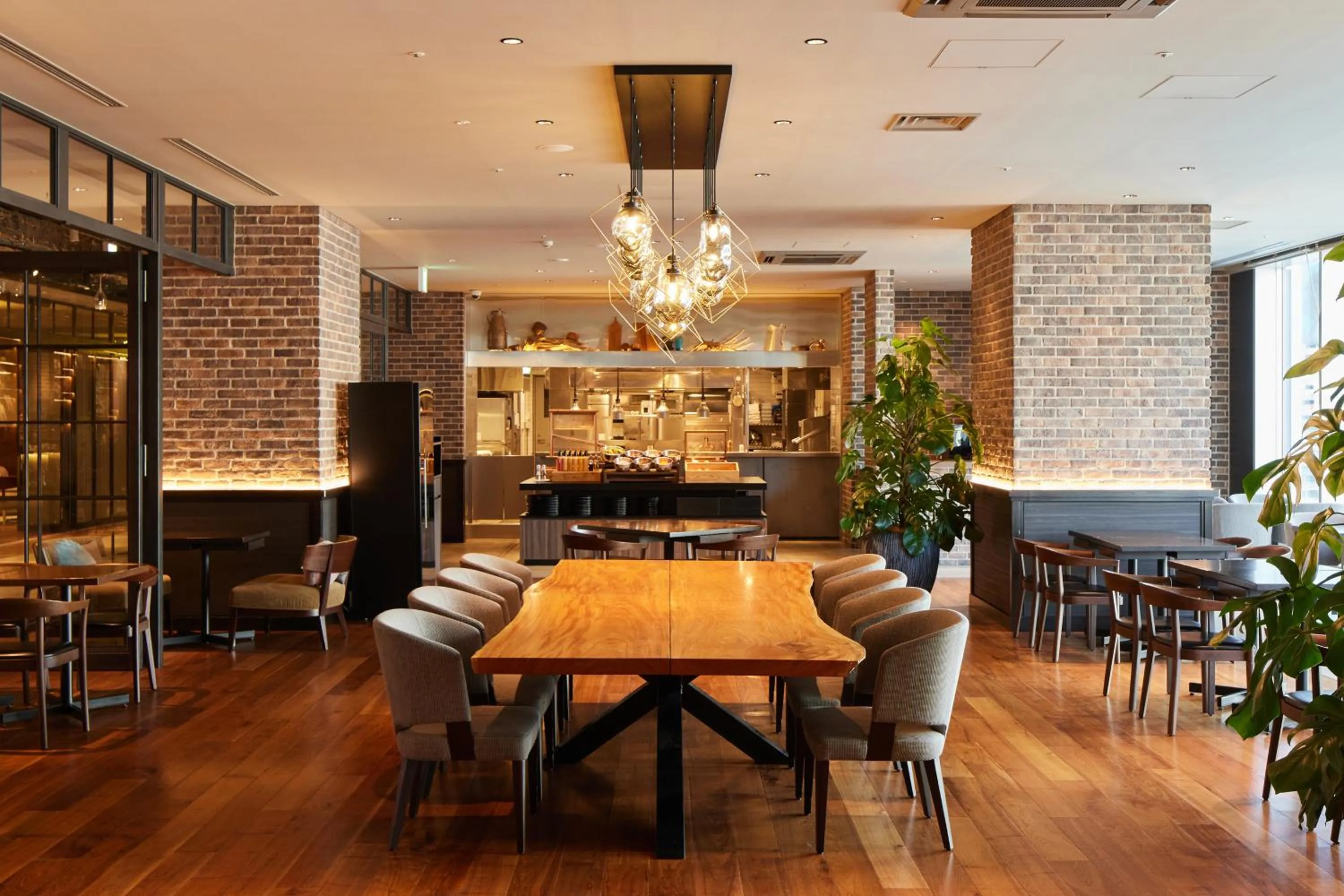 Restaurant/places to eat in SHIBUYA STREAM HOTEL formerly Shibuya Stream Excel Hotel Tokyu