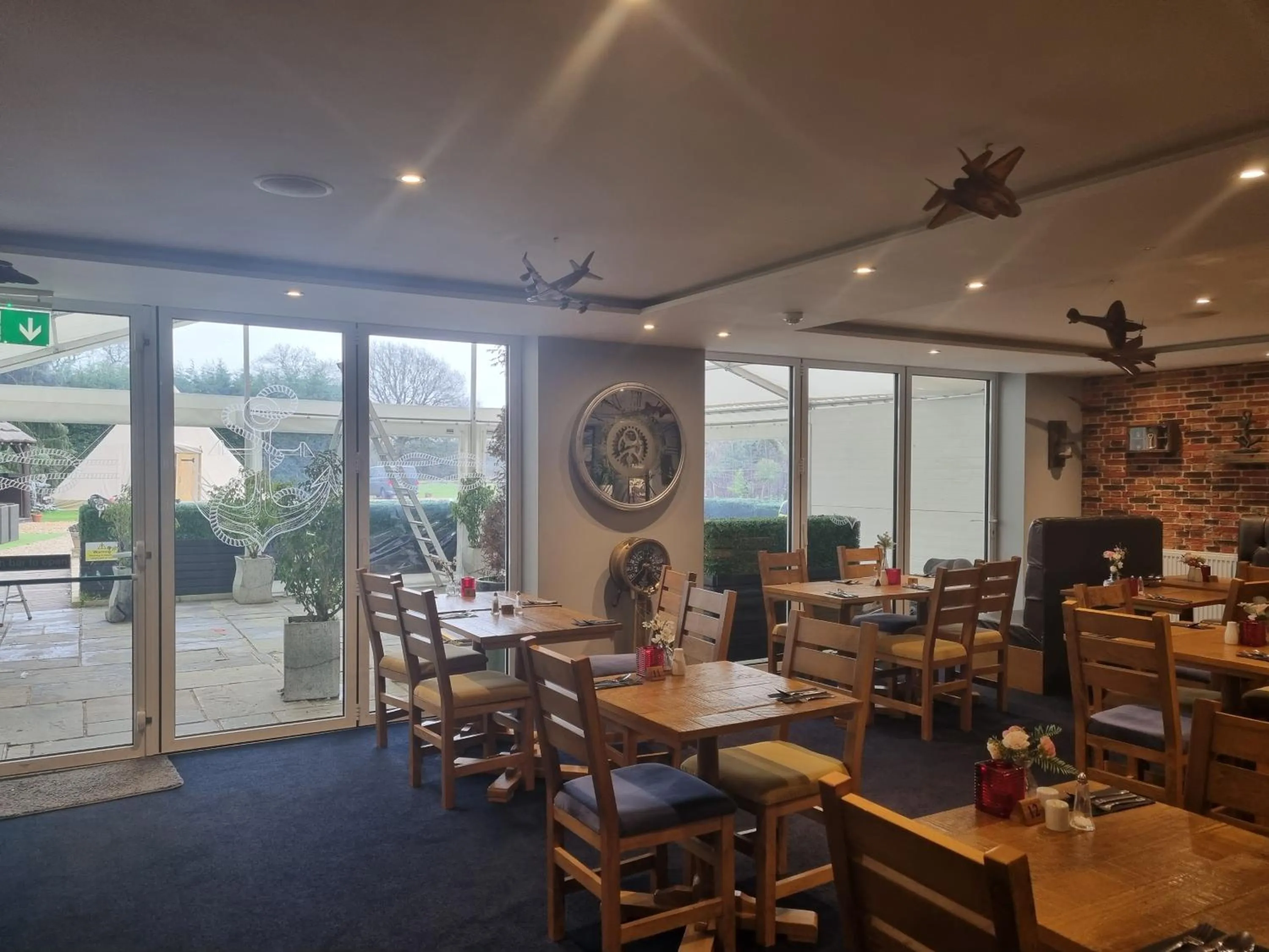 Restaurant/places to eat in The Limes Country Lodge Hotel & Admiral Restaurant