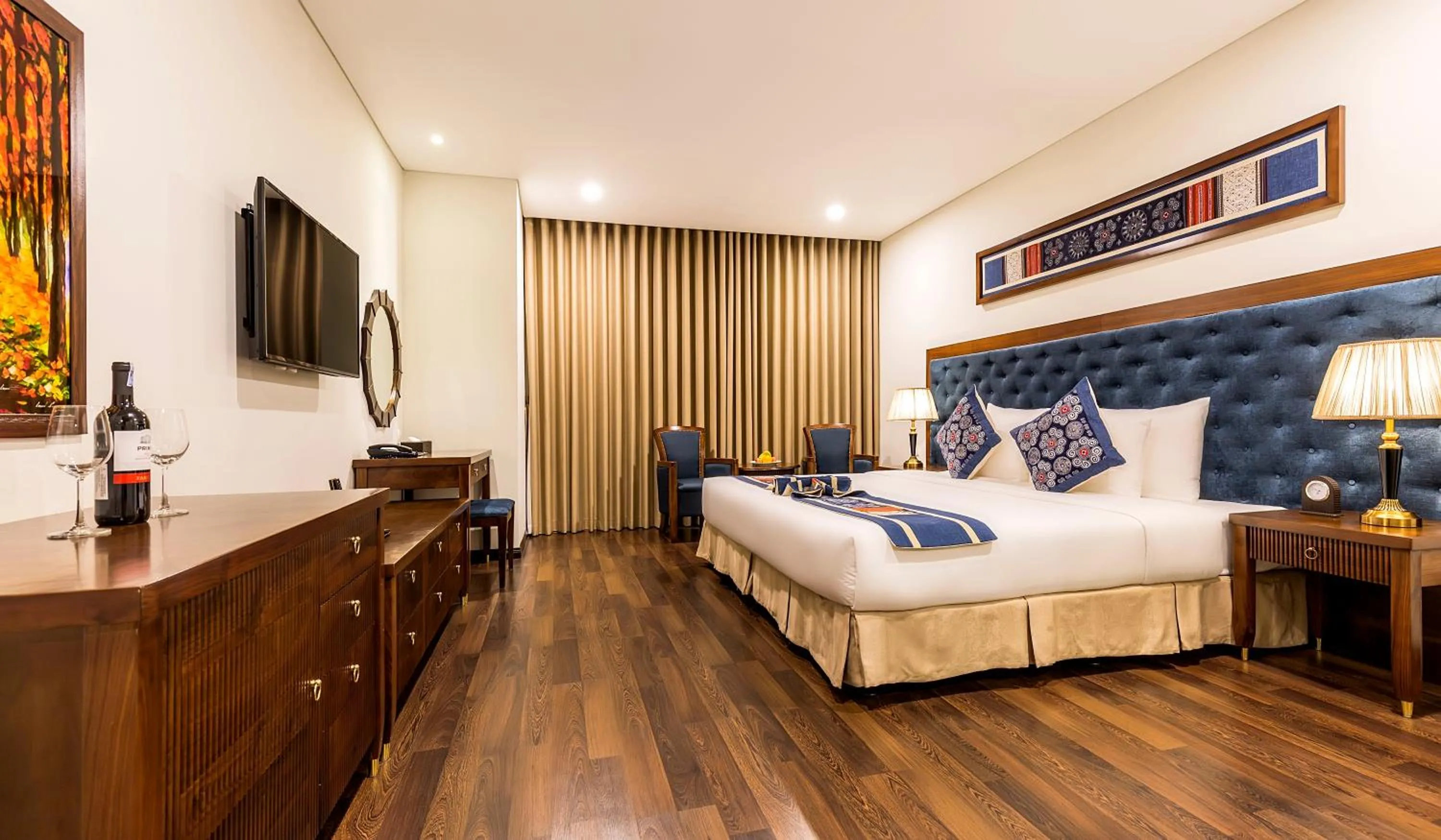 Photo of the whole room, Bed in Balcona Hotel Da Nang