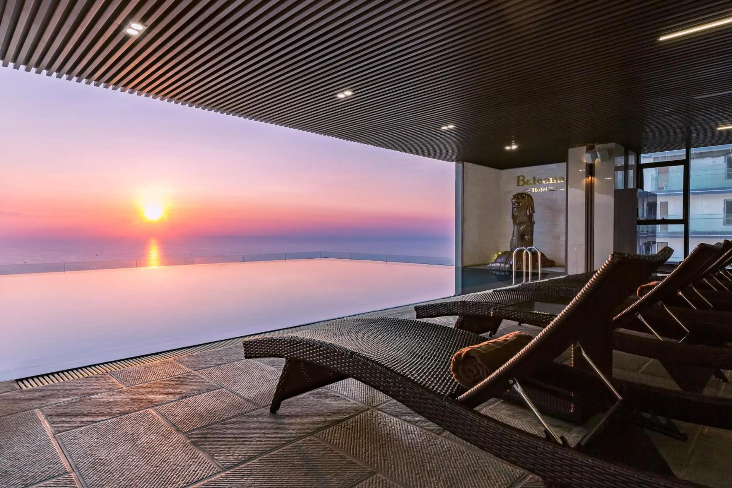 Swimming pool in Balcona Hotel Da Nang