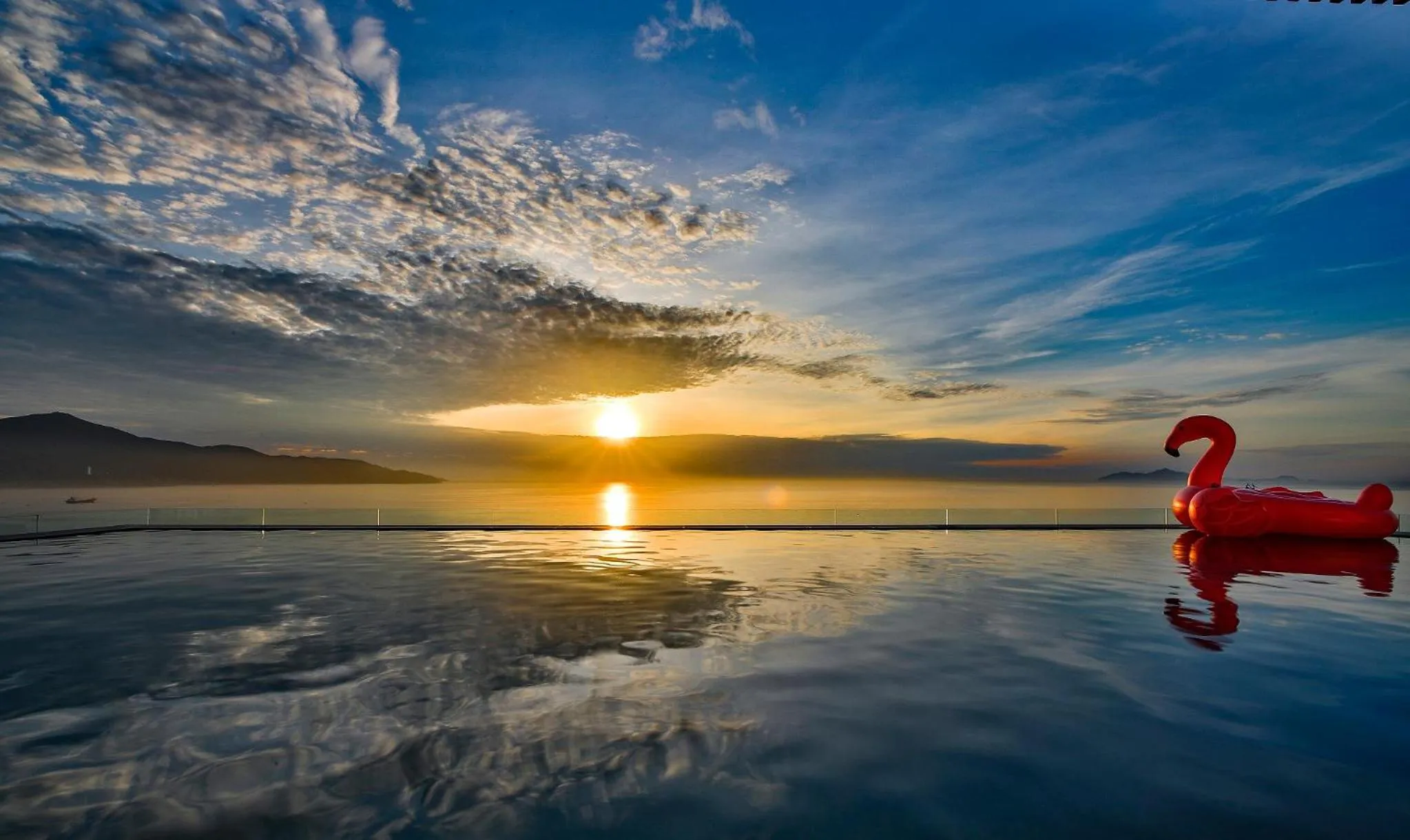Swimming pool in Balcona Hotel Da Nang