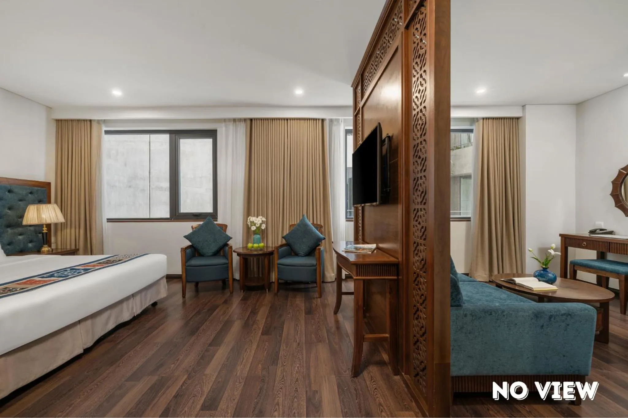 Communal lounge/ TV room, Bed in Balcona Hotel Da Nang