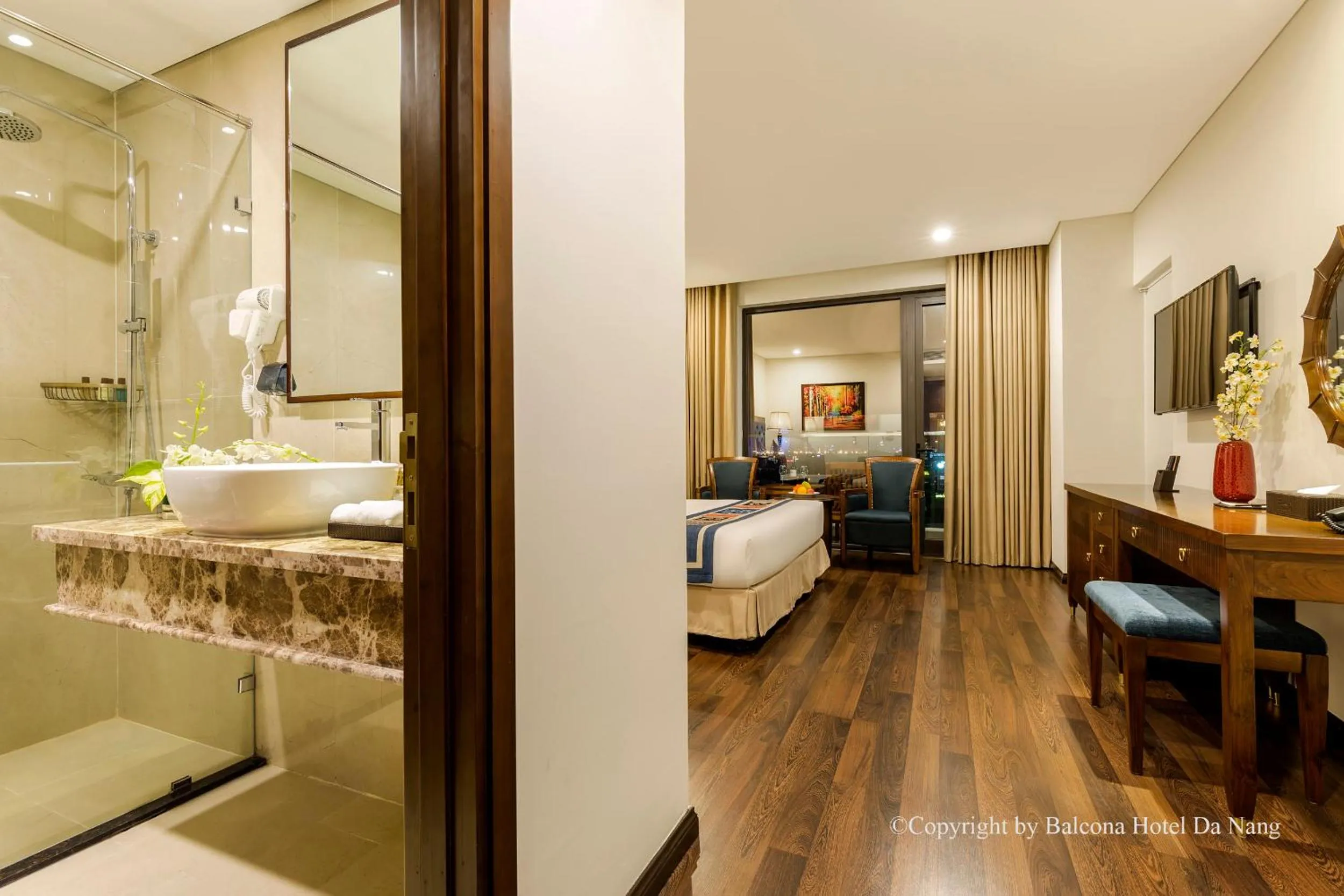 Bathroom in Balcona Hotel Da Nang