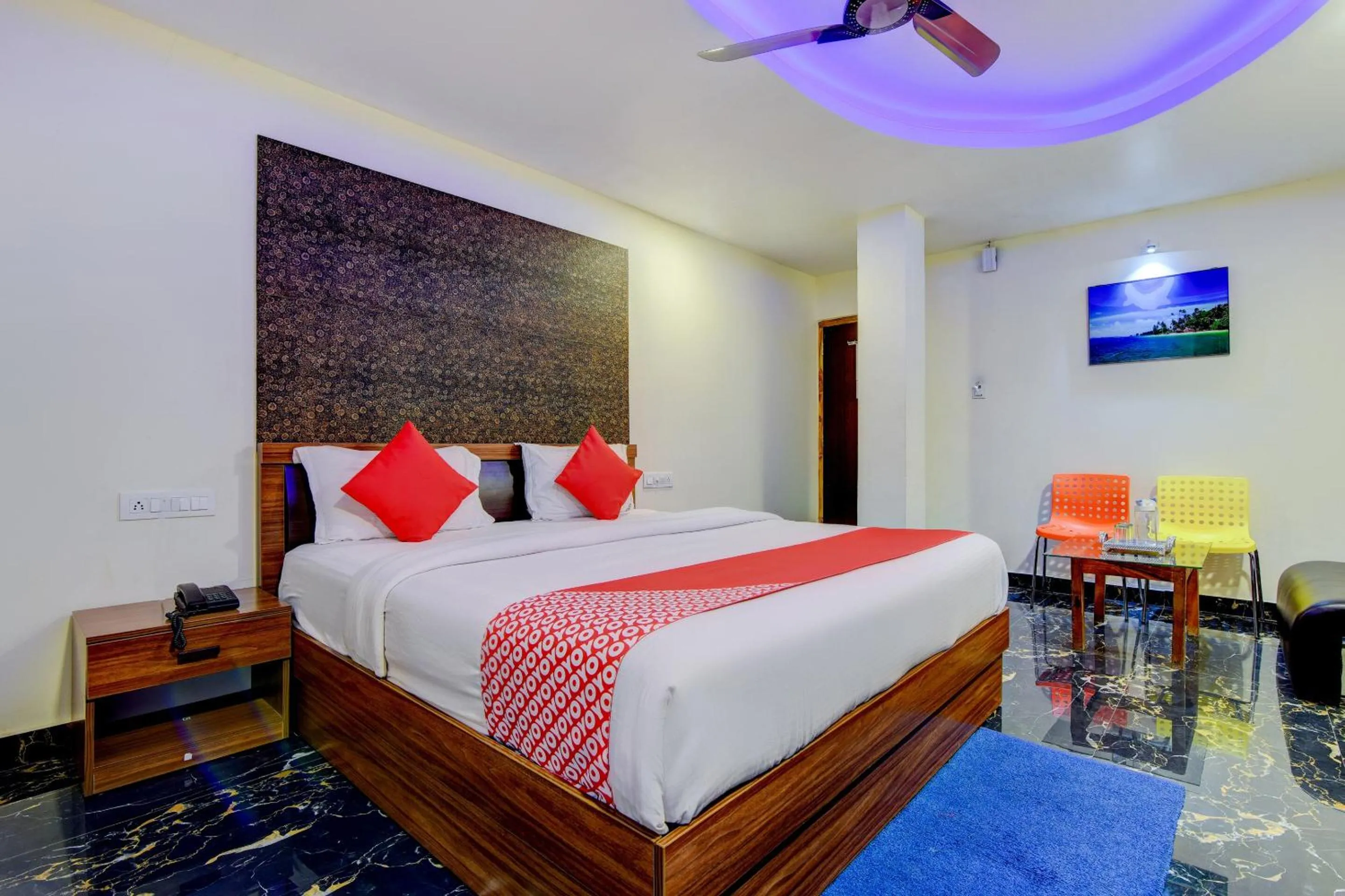 Bedroom, Bed in Hotel O P S Grand