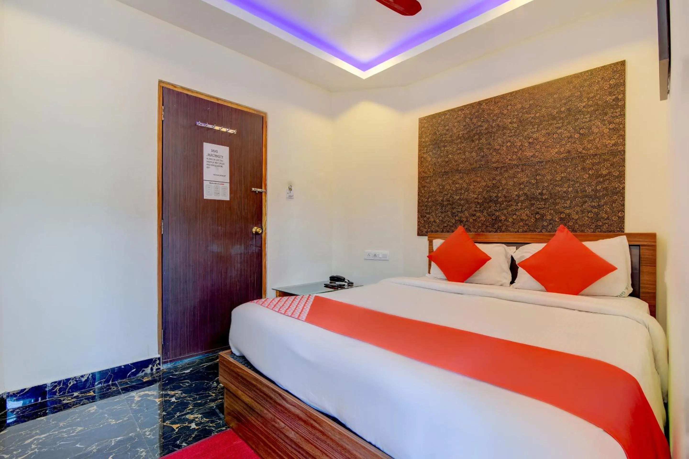 Bedroom, Bed in Hotel O P S Grand