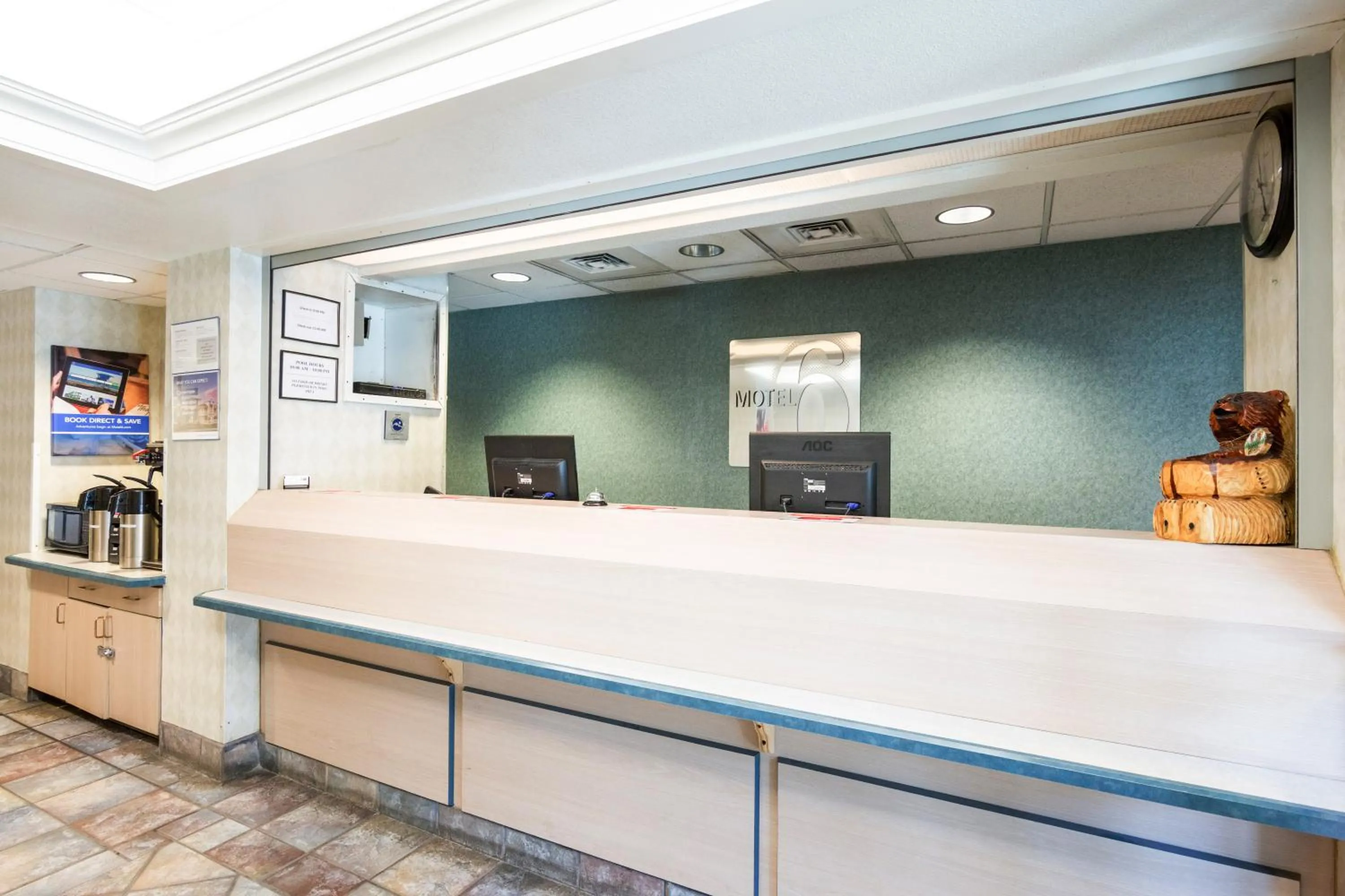 Lobby or reception in Motel 6-Ruidoso, NM