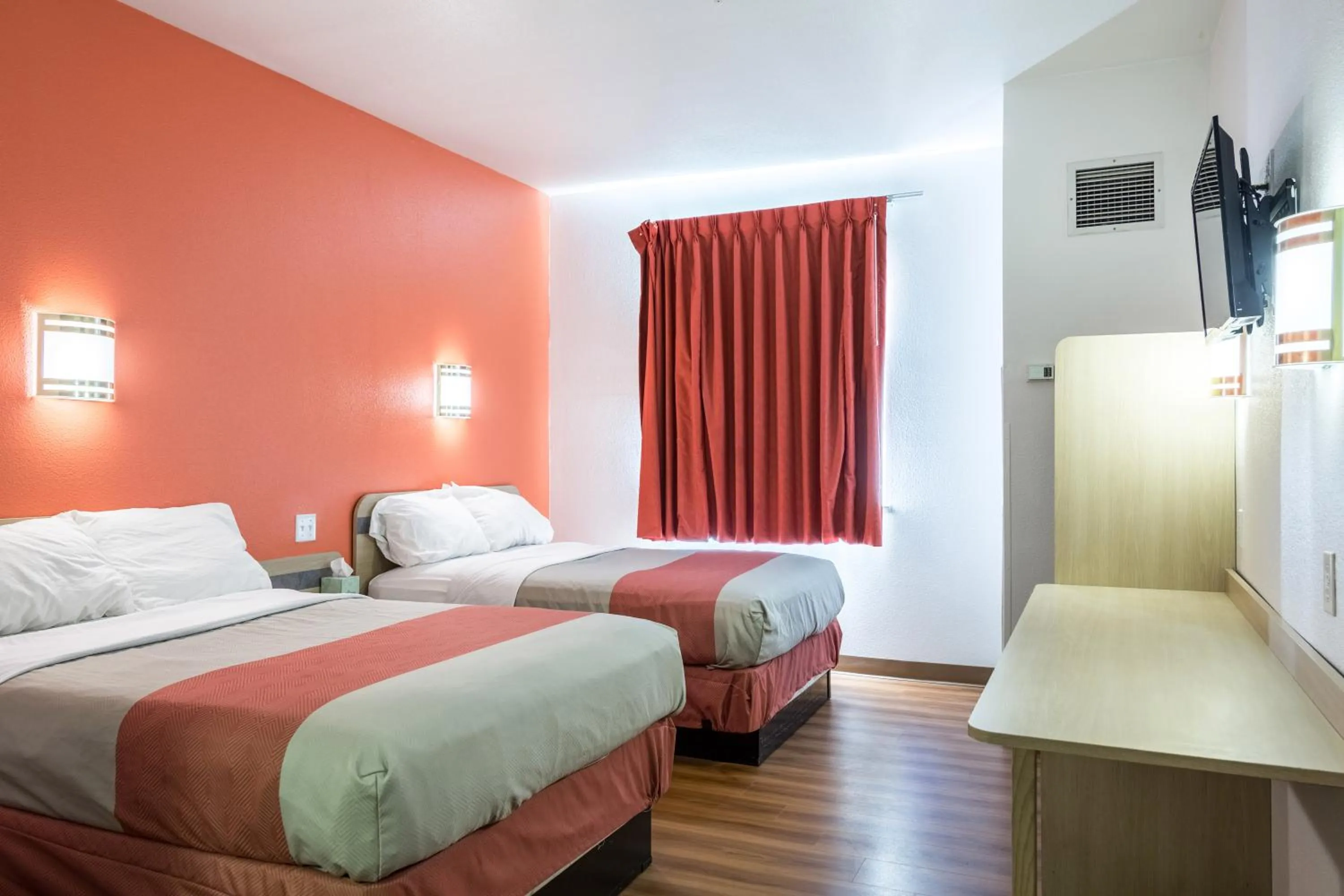 Bedroom in Motel 6-Ruidoso, NM