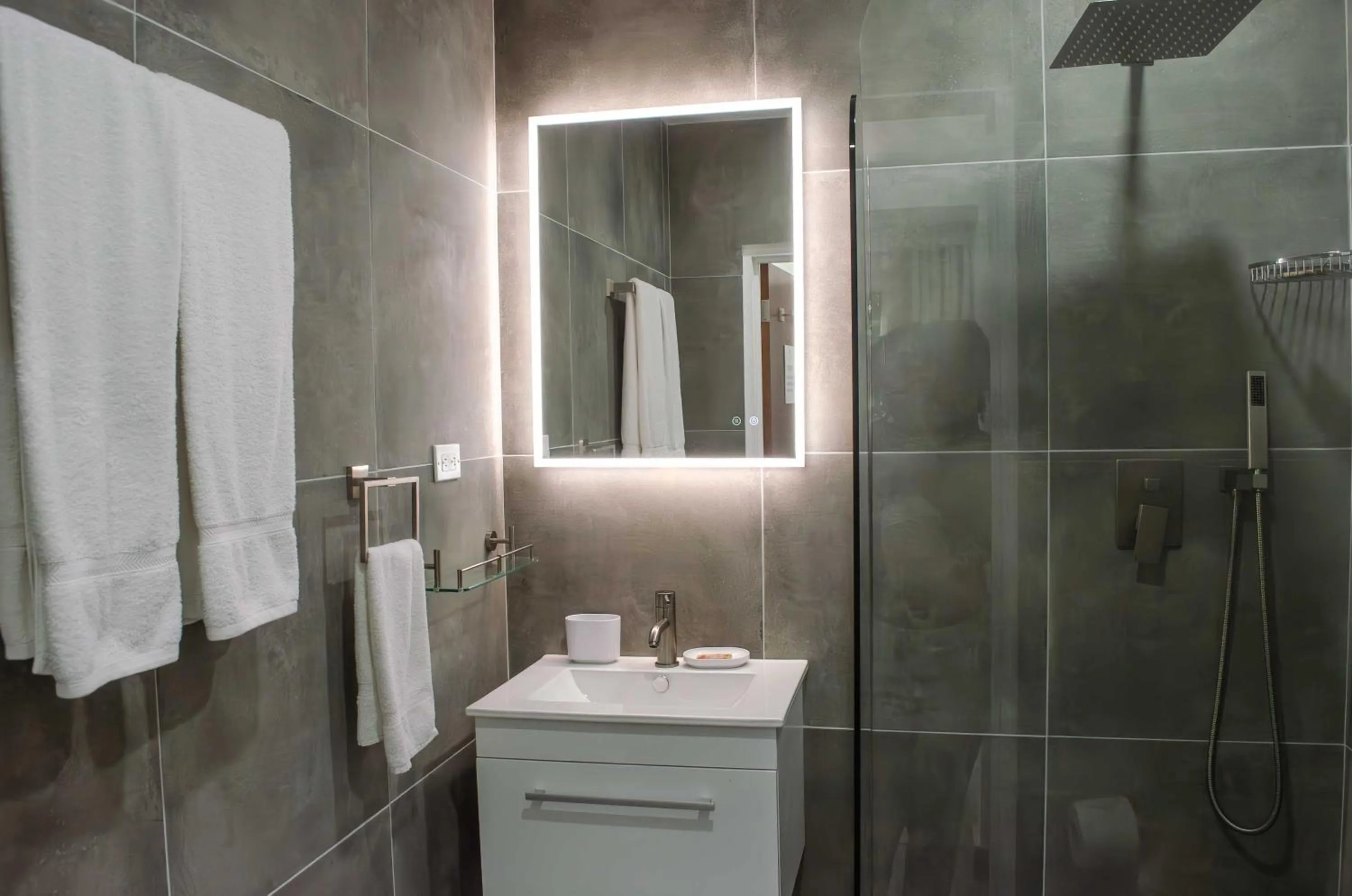 Shower in The Palms Resort