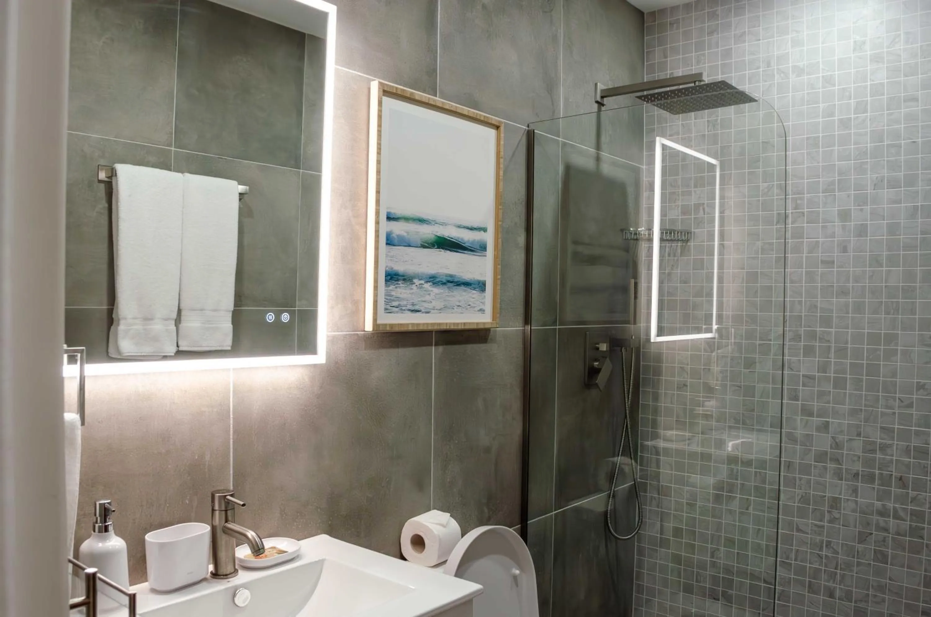 Shower in The Palms Resort