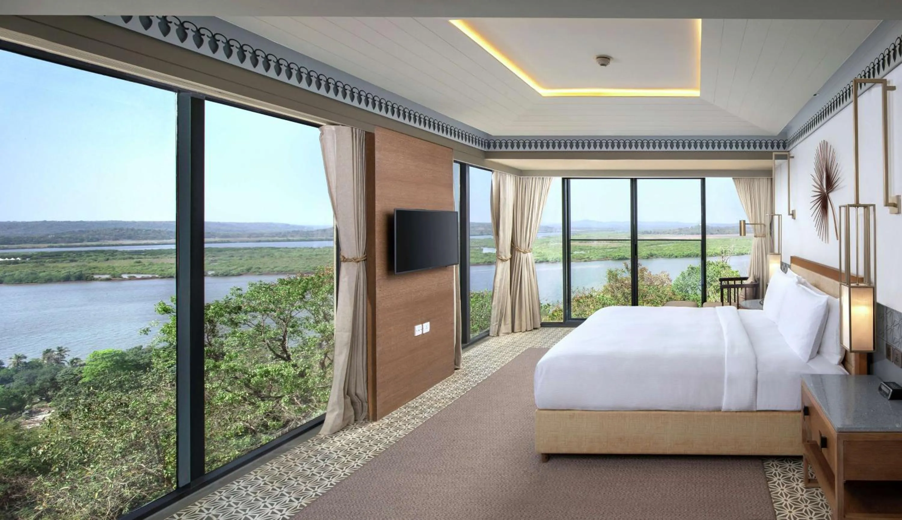 Bed in DoubleTree by Hilton Goa - Panaji