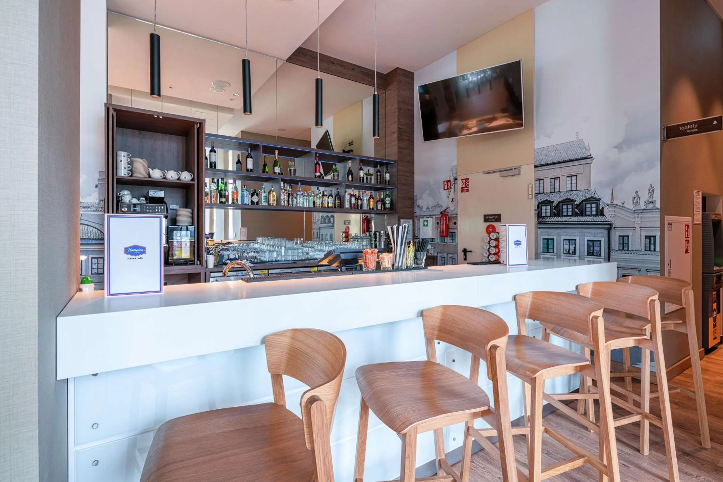 Restaurant/places to eat in Hampton By Hilton Warsaw Mokotow