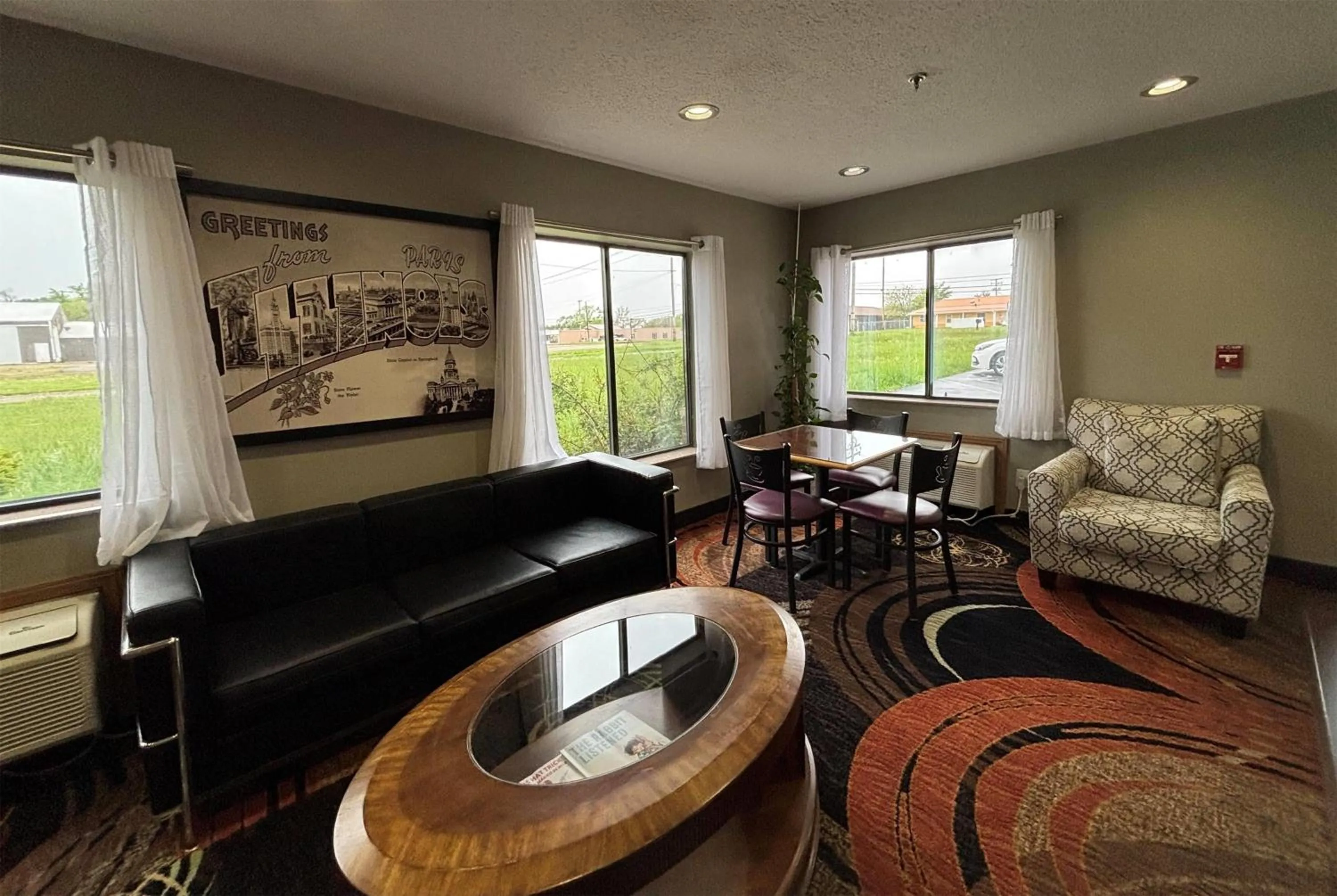 Lobby or reception in Super 8 by Wyndham Paris IL