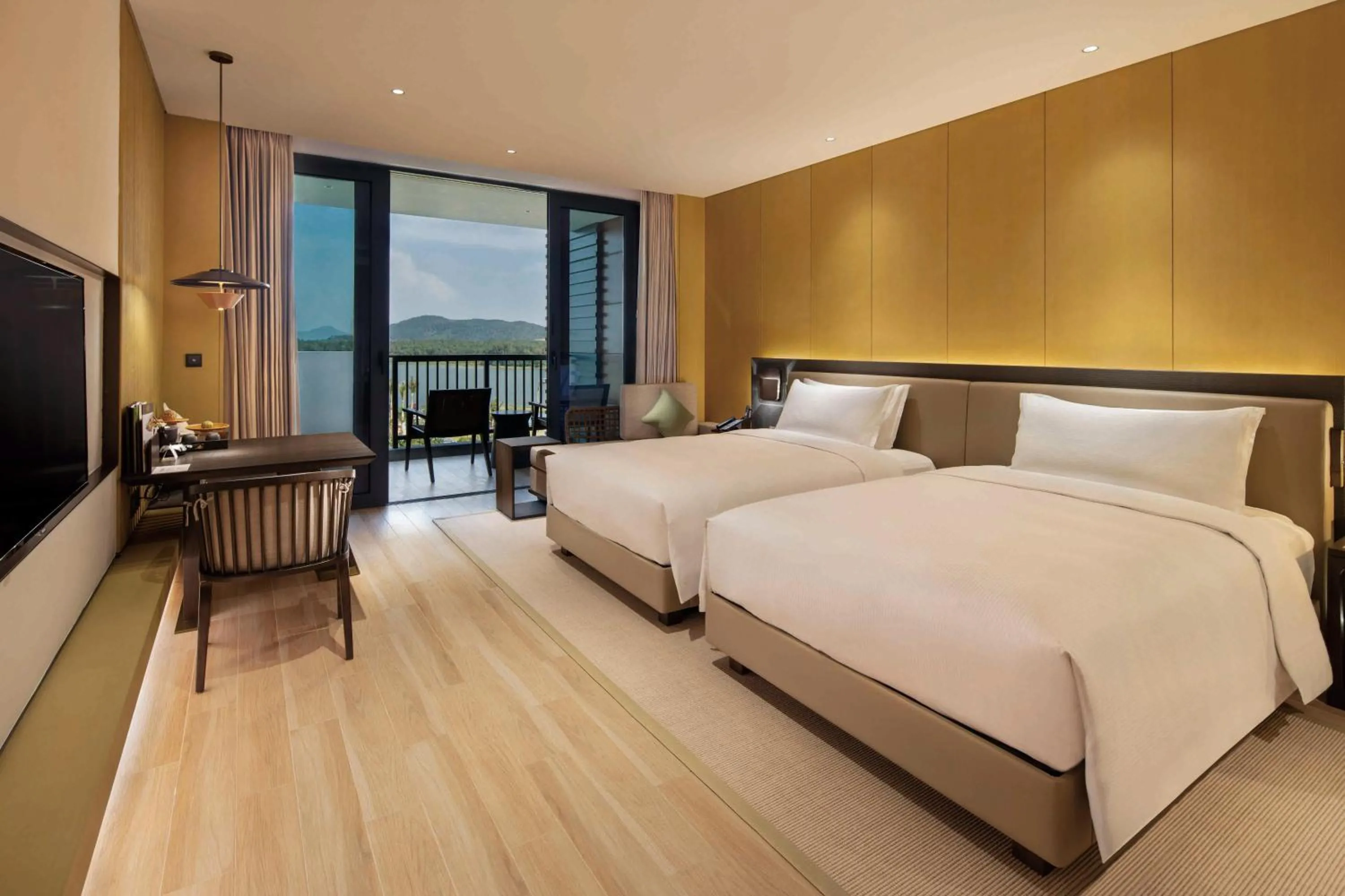 Bed in Doubletree Resort By Hilton Hainan - Xinglong Lakeside