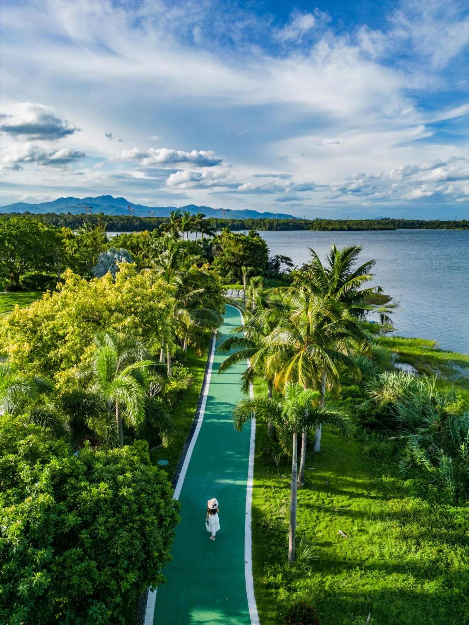 Property building in Doubletree Resort By Hilton Hainan - Xinglong Lakeside