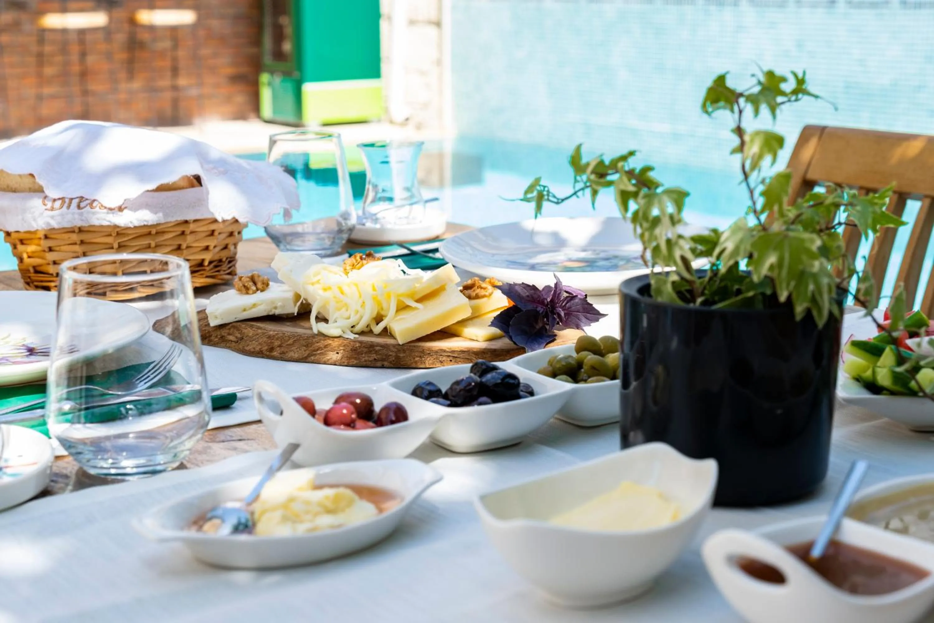 Breakfast in PROVENCE MANSİON ALAÇATI