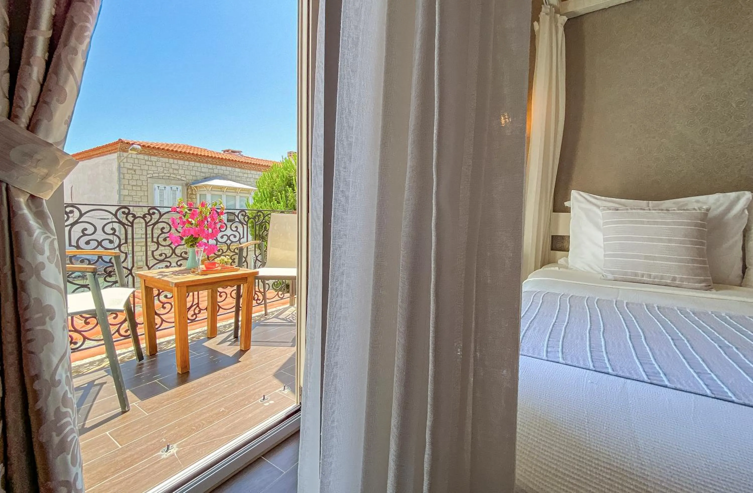 PROVENCE MANSİON ALAÇATI