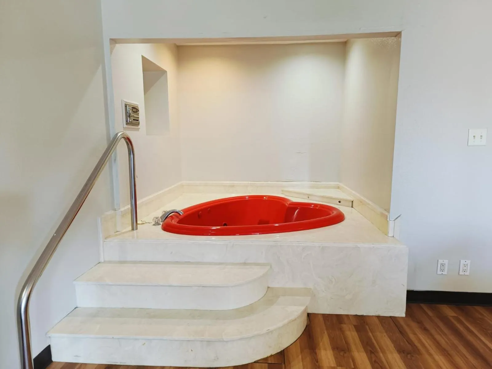 Hot Tub in Travelers inn by OYO Wichita Falls