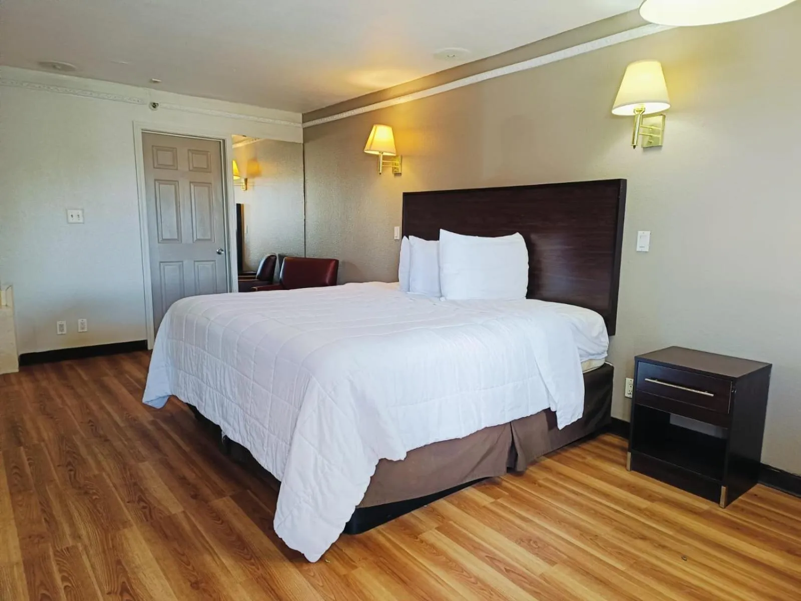 Bedroom, Bed in Travelers inn by OYO Wichita Falls