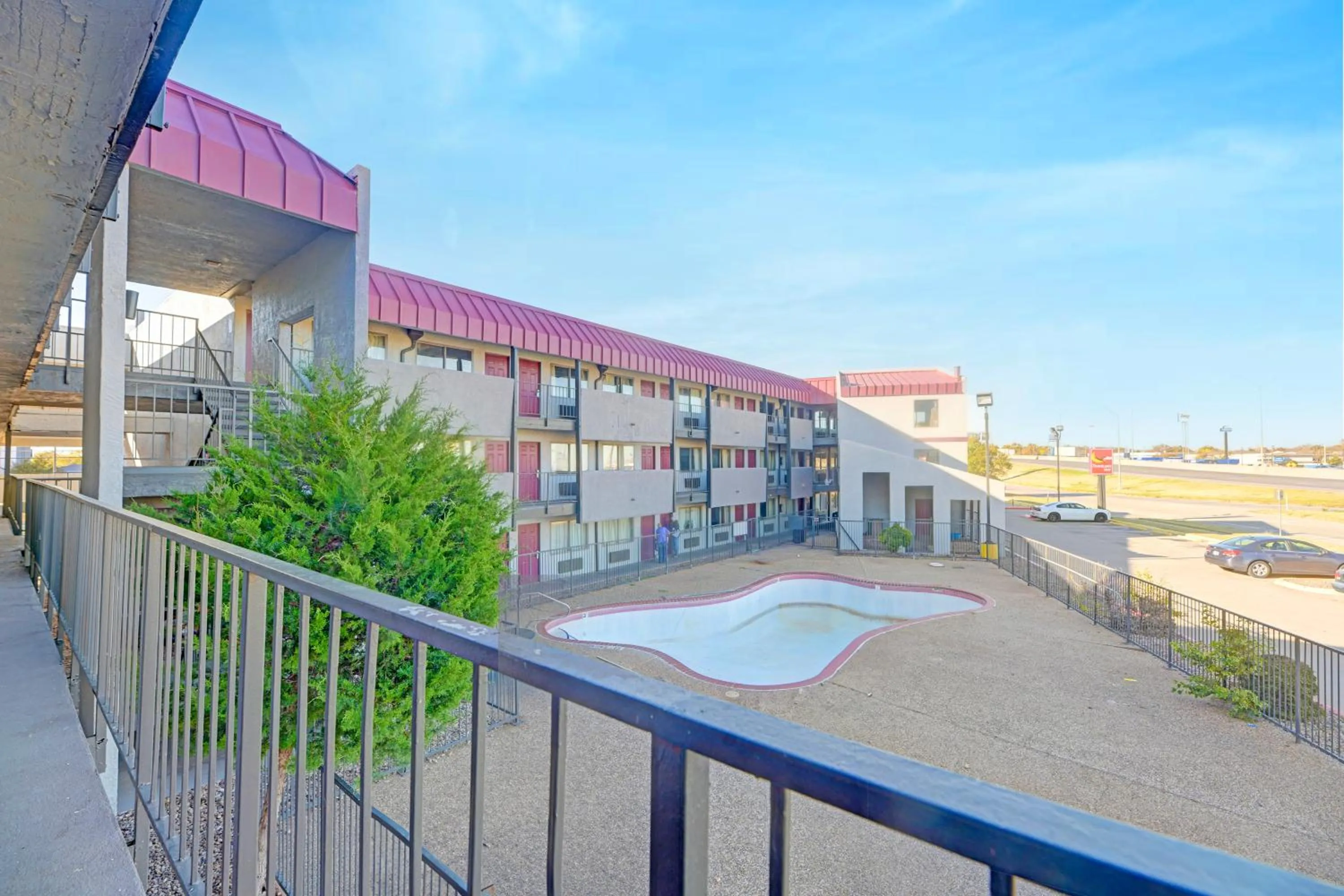 Facade/entrance in Travelers inn by OYO Wichita Falls