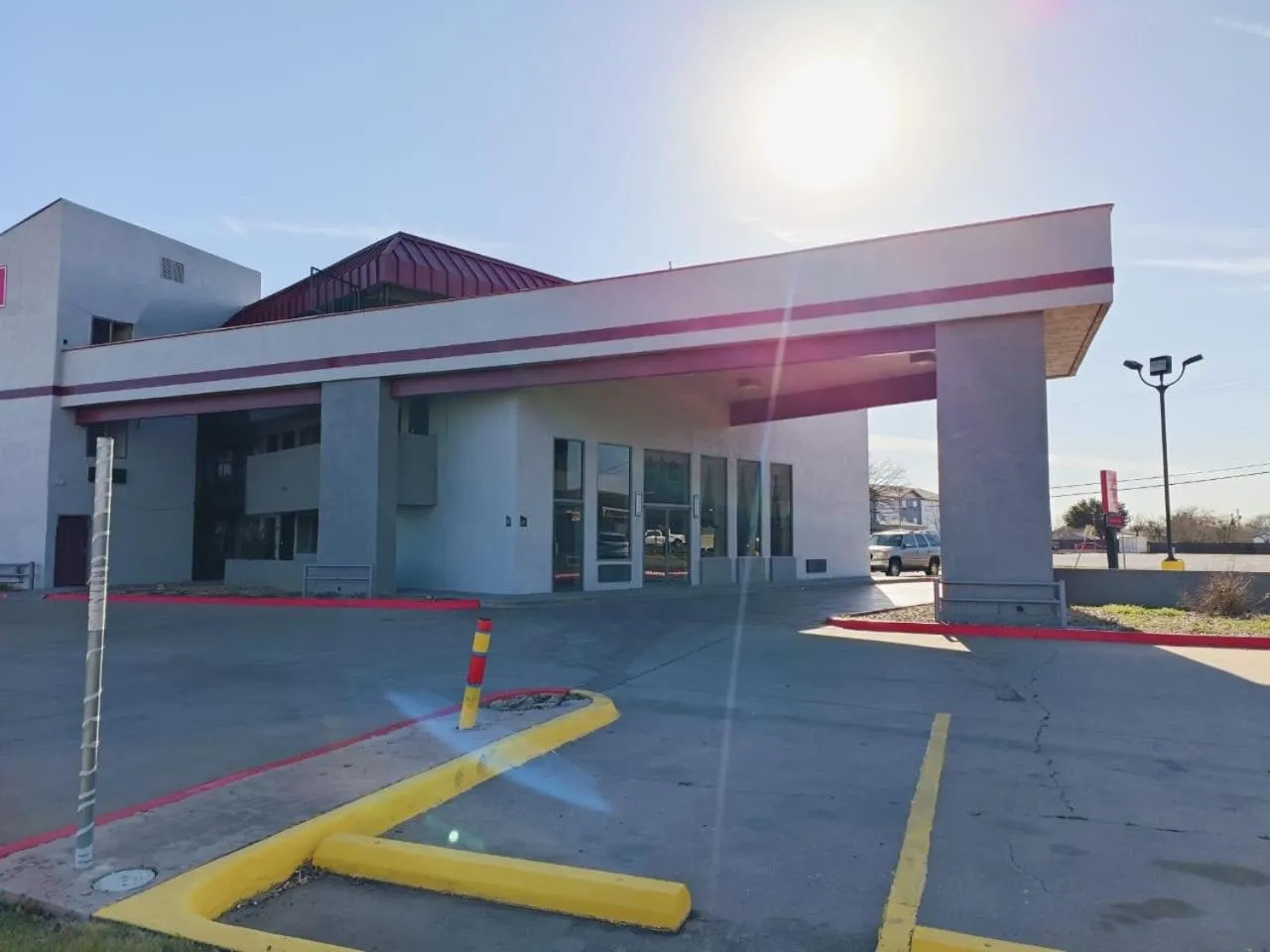 Facade/entrance in Travelers inn by OYO Wichita Falls