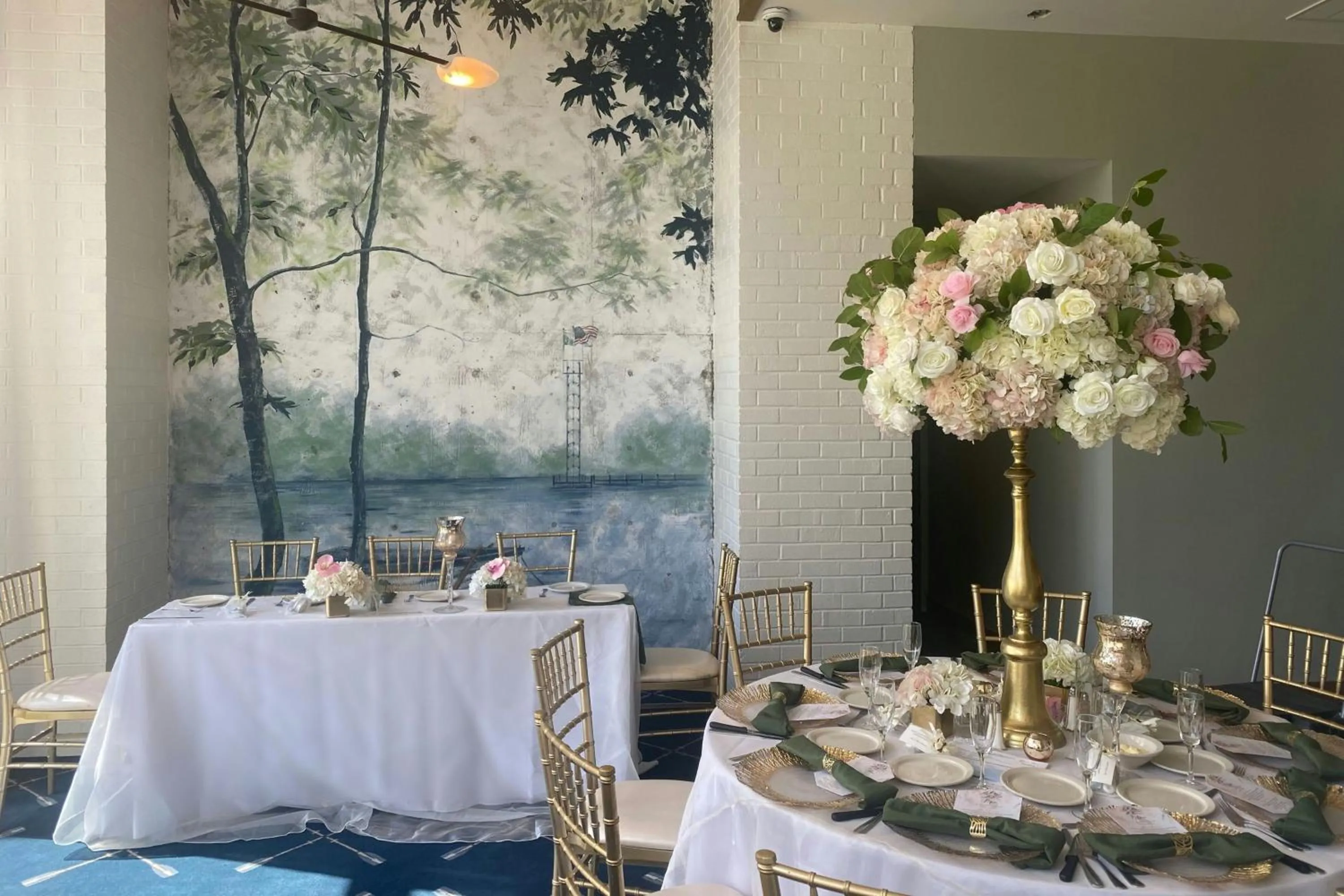 Lobby or reception in Merriweather Lakehouse Hotel, Autograph Collection