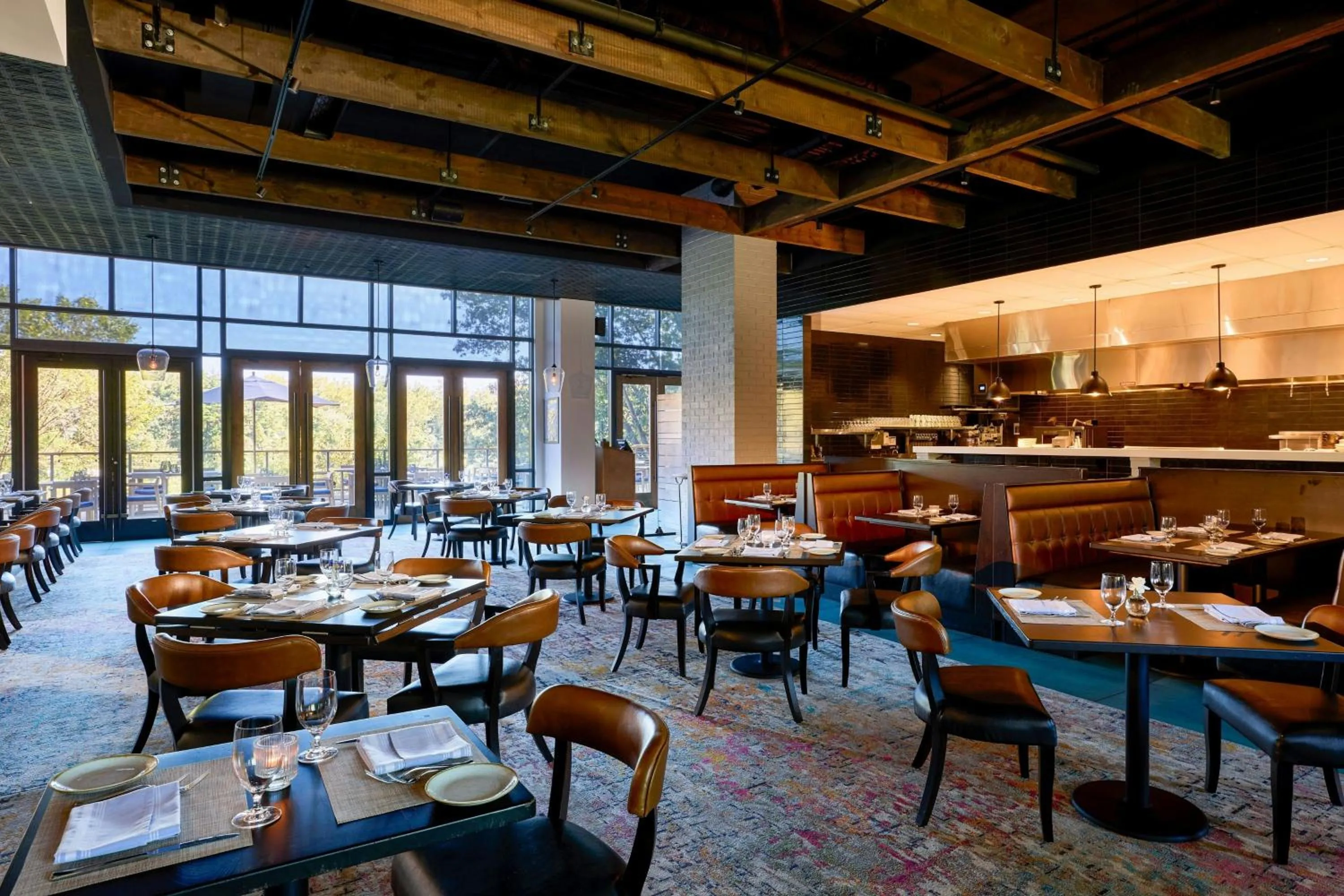 Restaurant/places to eat in Merriweather Lakehouse Hotel, Autograph Collection