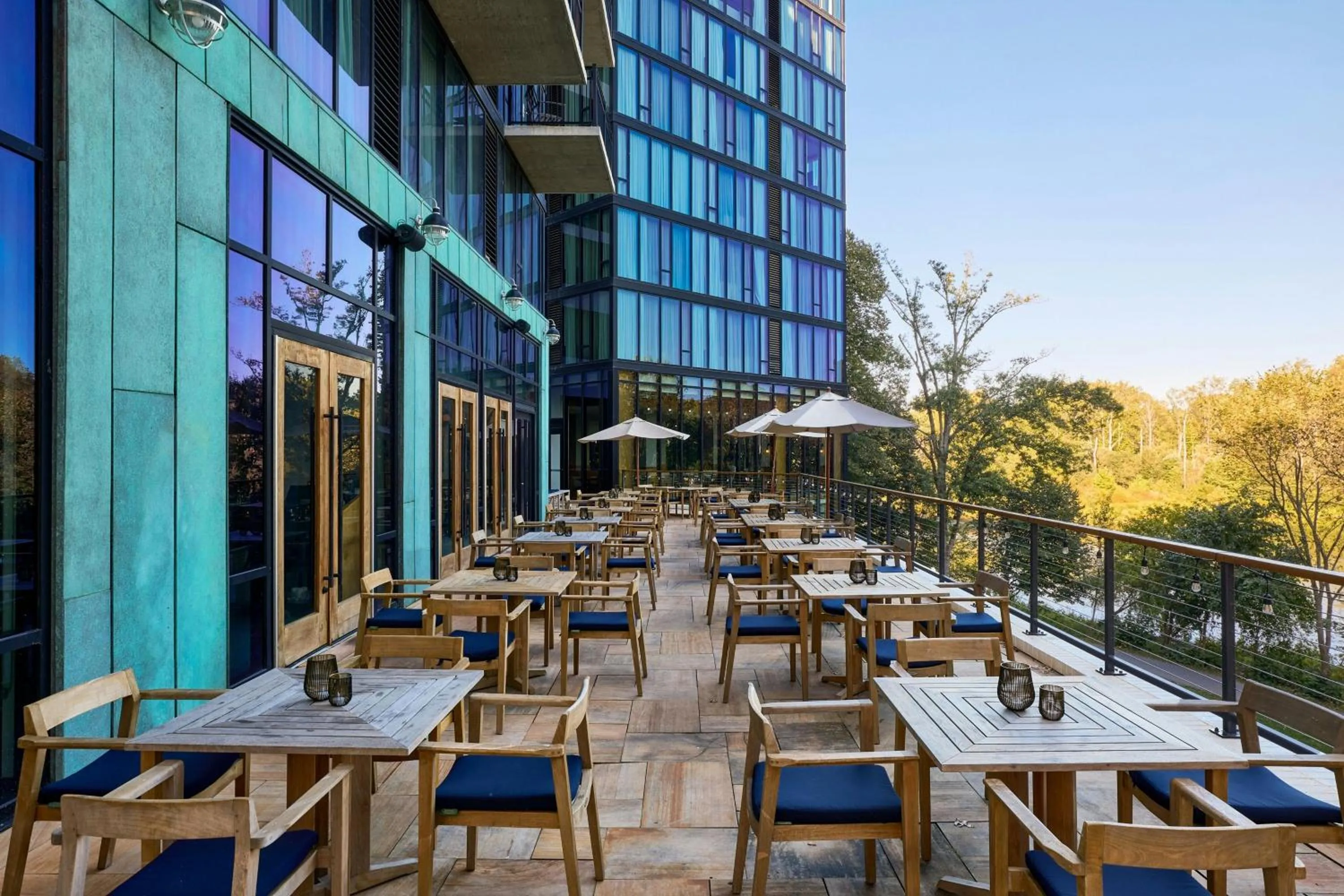 Restaurant/places to eat in Merriweather Lakehouse Hotel, Autograph Collection