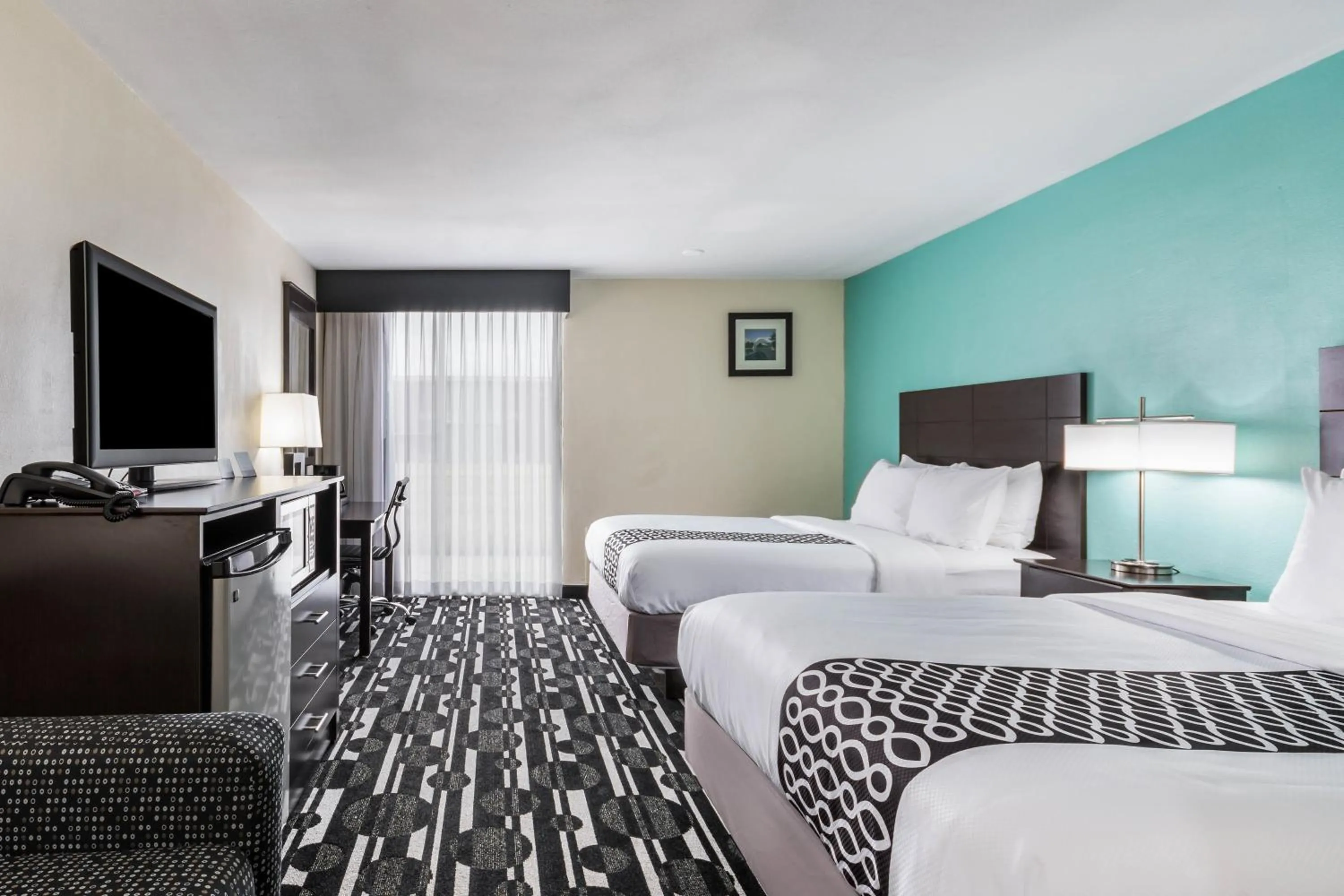 Photo of the whole room, Bed in Days Inn by Wyndham Oklahoma City Bricktown