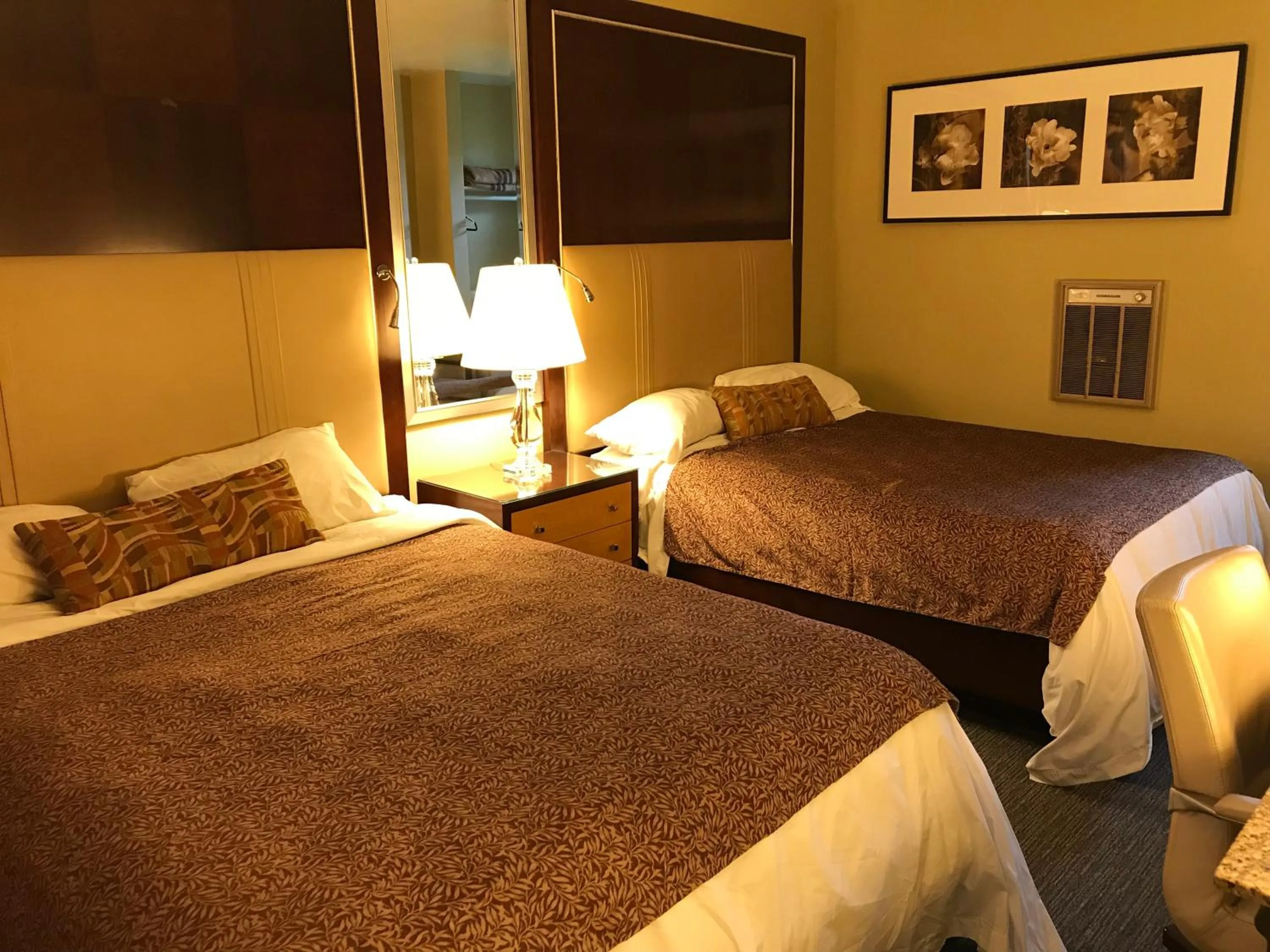 Cardinal Court Motel