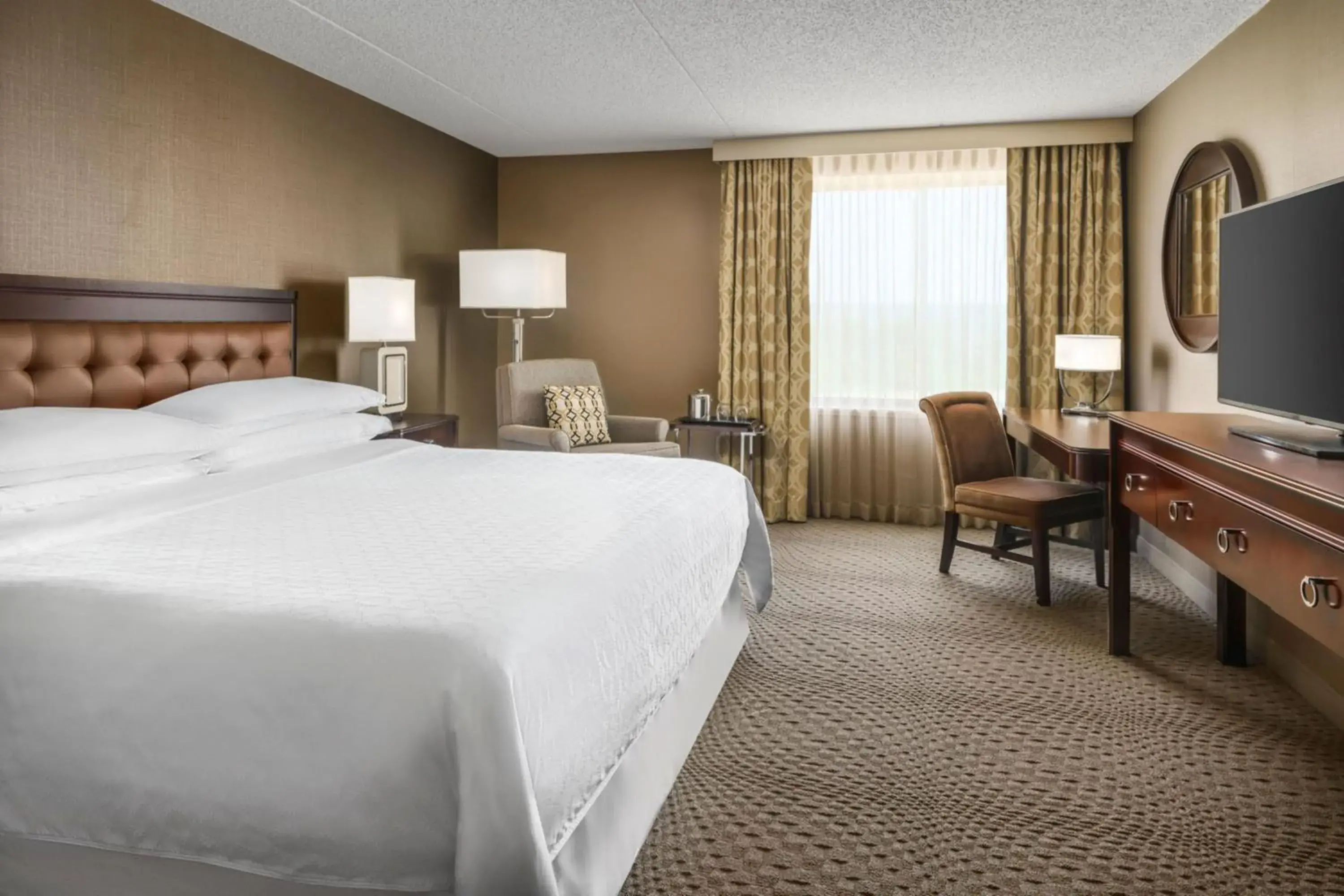 King Room in Sheraton Great Valley Hotel King Room in Sheraton Great Valley Hotel