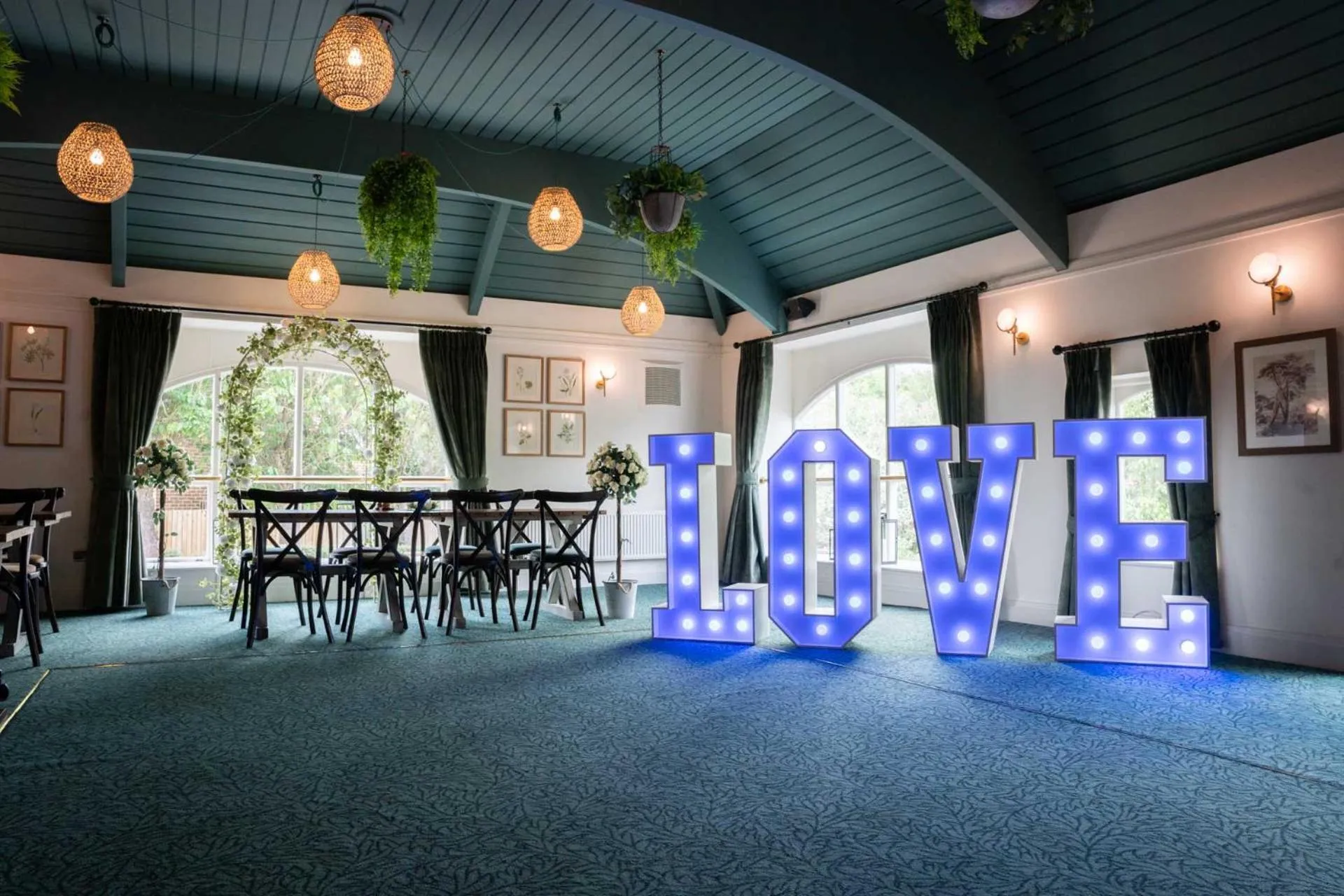 Restaurant/places to eat in The Princess Royal