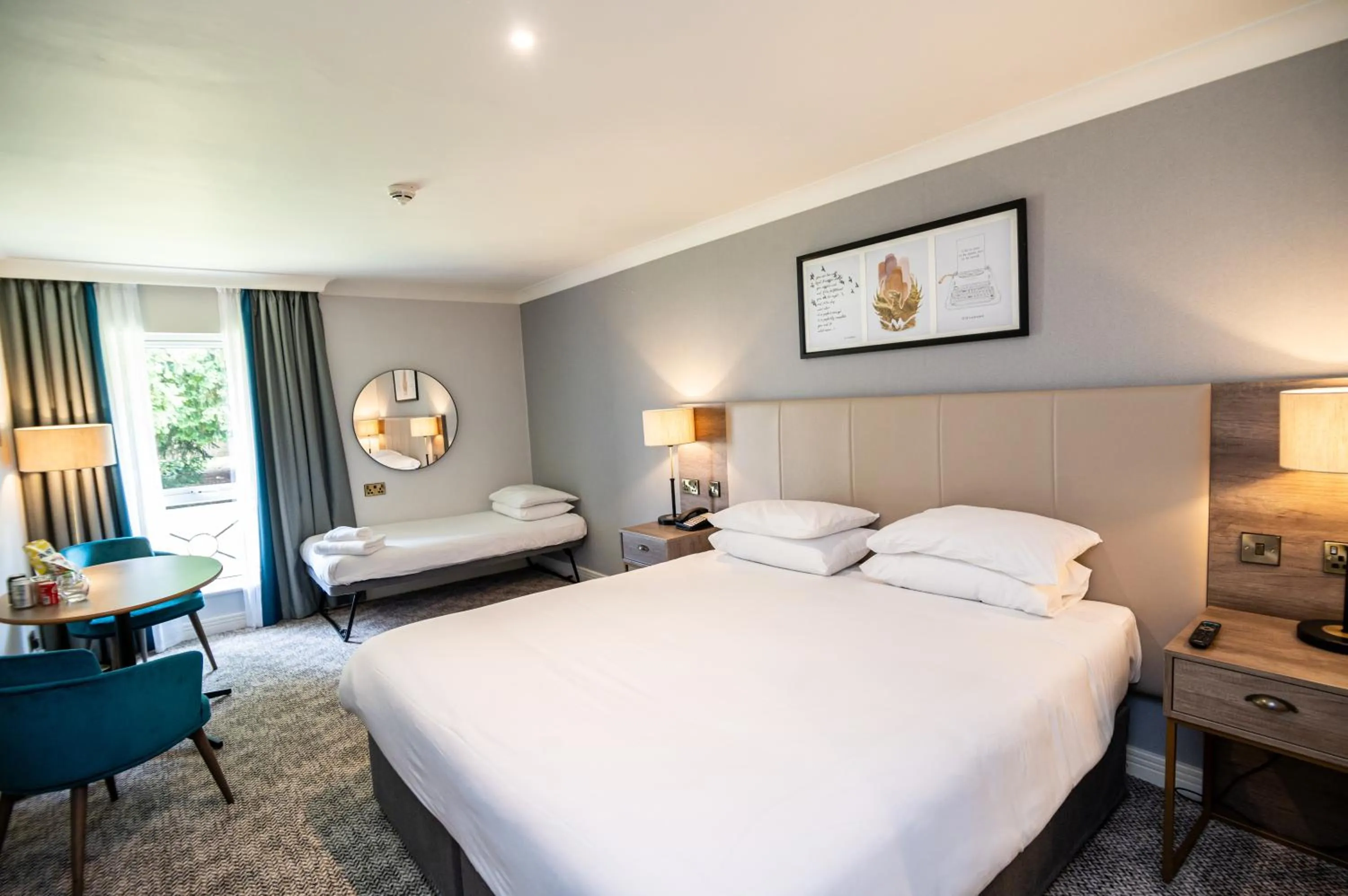 Family, Bed in Eastwood Hall