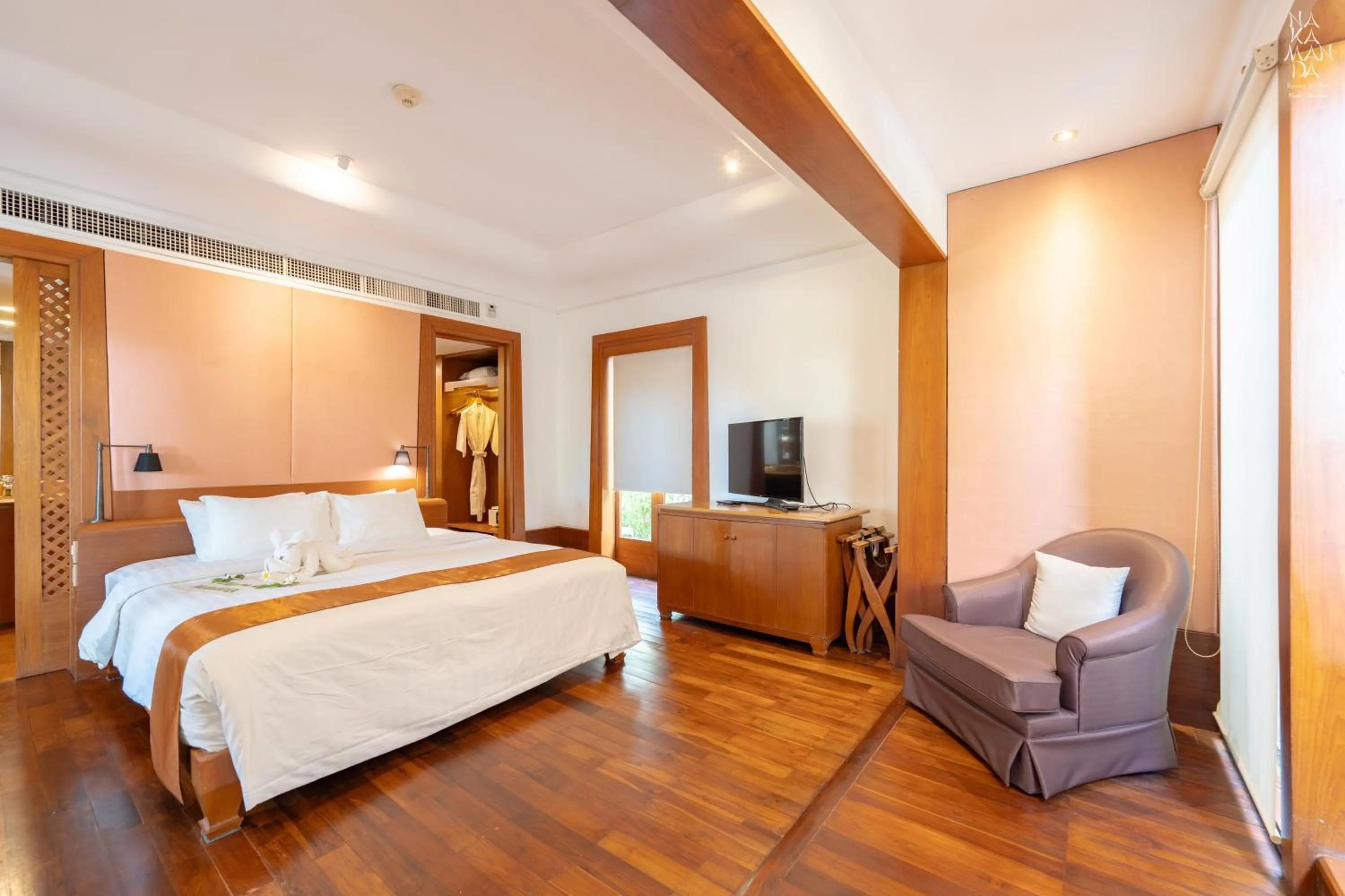 Bed in Nakamanda Resort and Spa