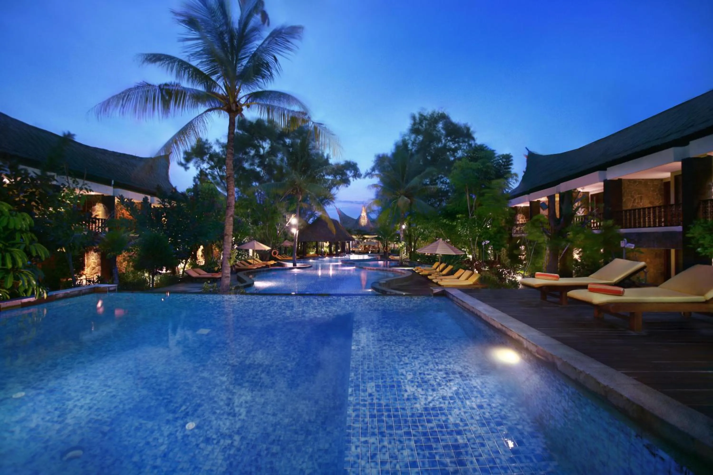 Swimming pool in Aston Sunset Beach Resort - Gili Trawangan