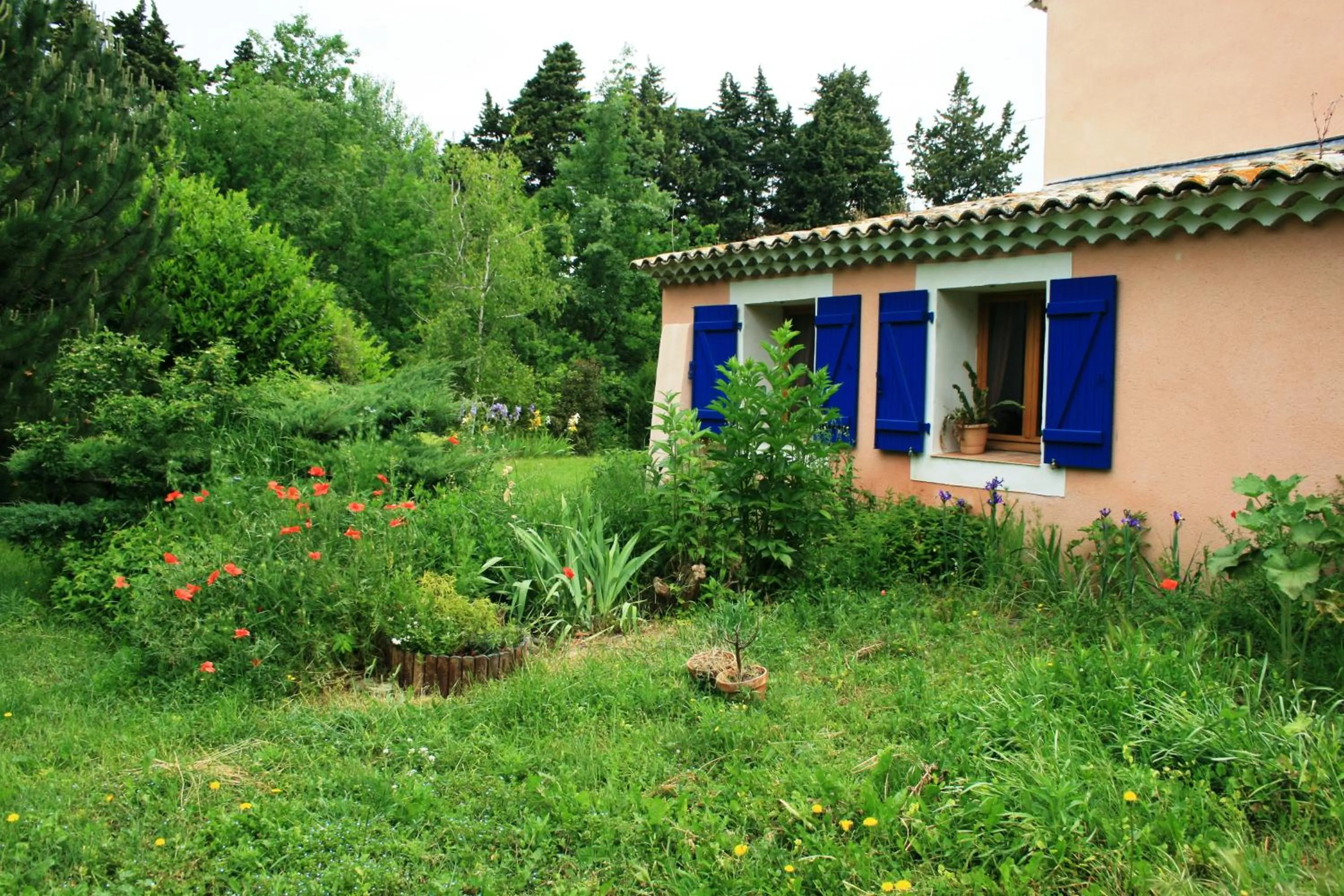 Le Mas De La Cigale Bleue, Caumont Sur Durance