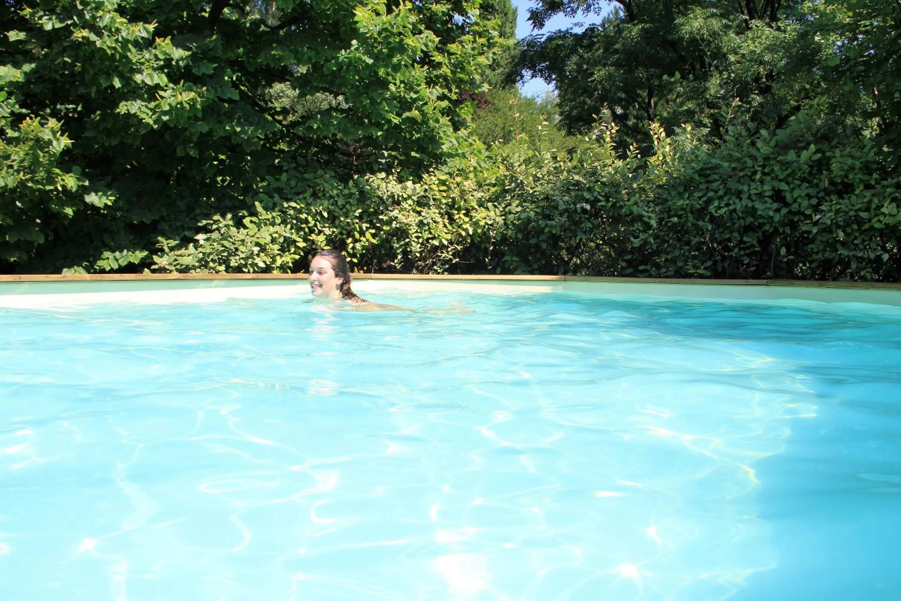 Swimming pool in Le Mas De La Cigale Bleue, Caumont Sur Durance