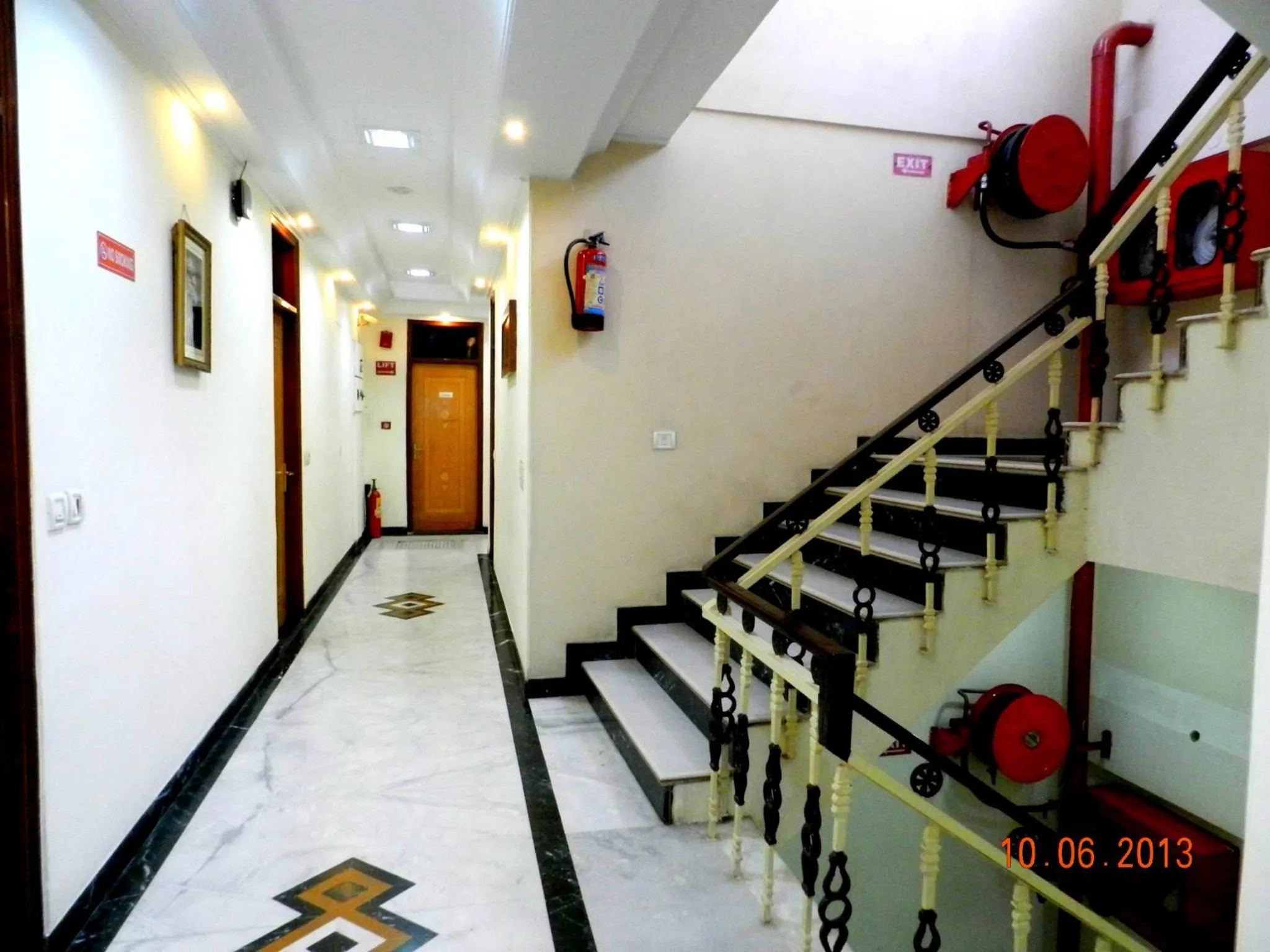 Lobby or reception in Hotel Tara Palace, Chandni Chowk