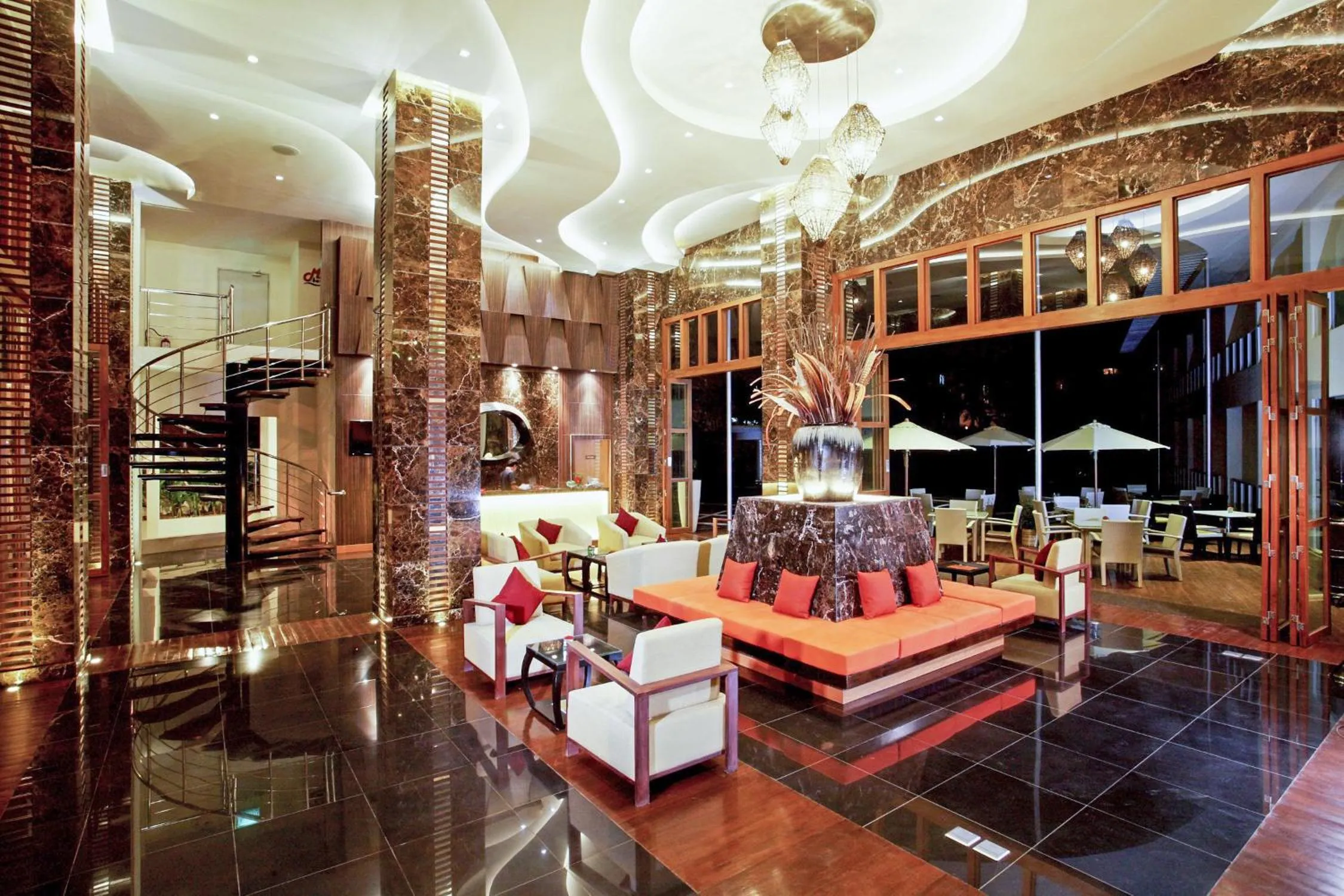 Lobby or reception in Centara Nova Hotel Pattaya