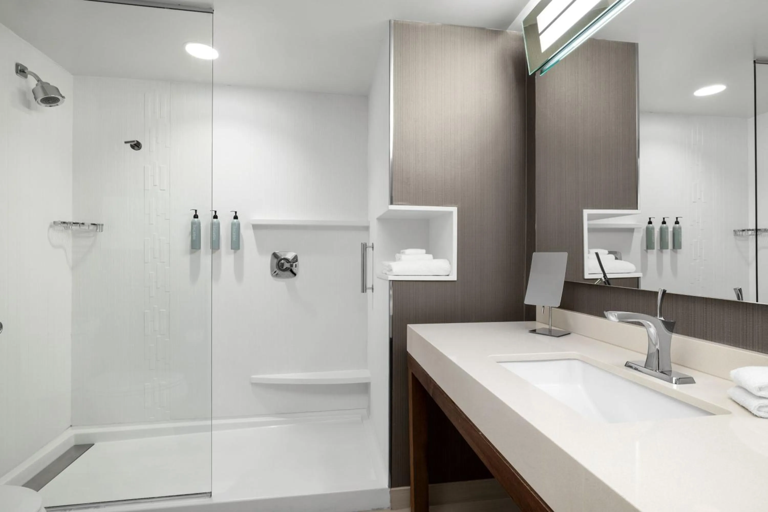 Bathroom in Courtyard by Marriott Omaha East/Council Bluffs, IA