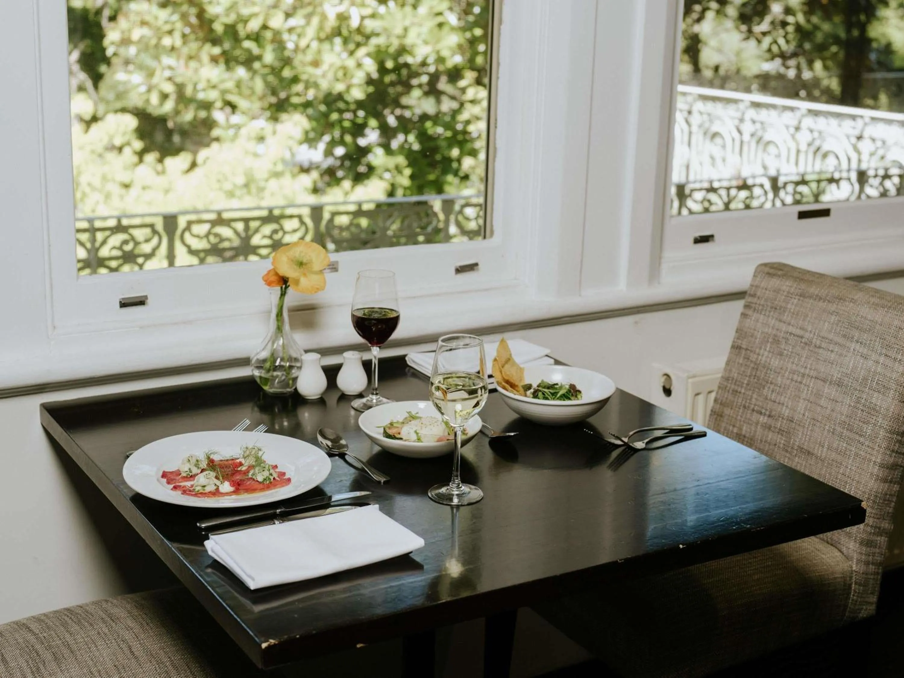 Restaurant/places to eat in Peppers Craigieburn Resort