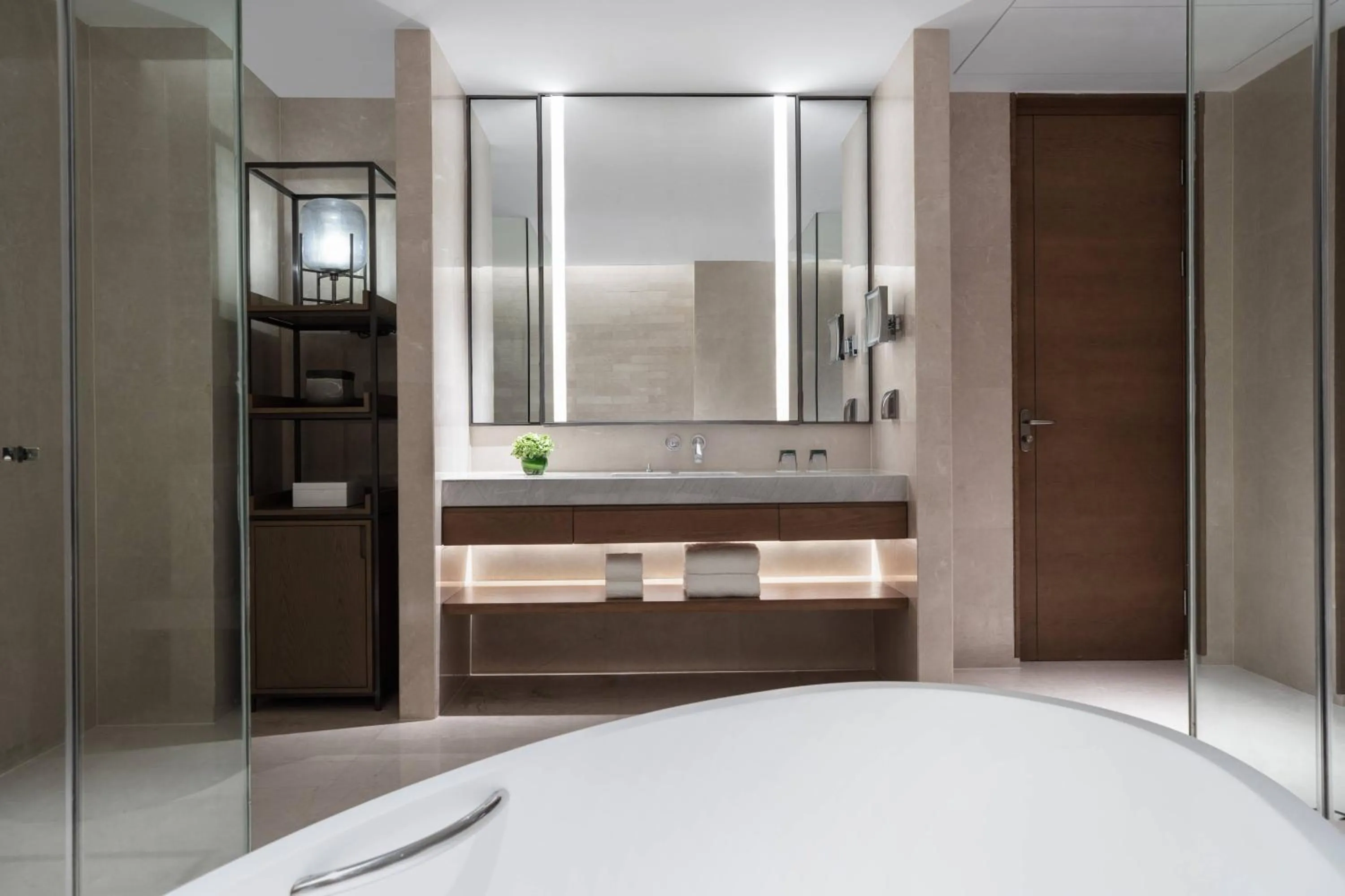 Bathroom, Bed in Xiamen Marriott Hotel & Conference Centre