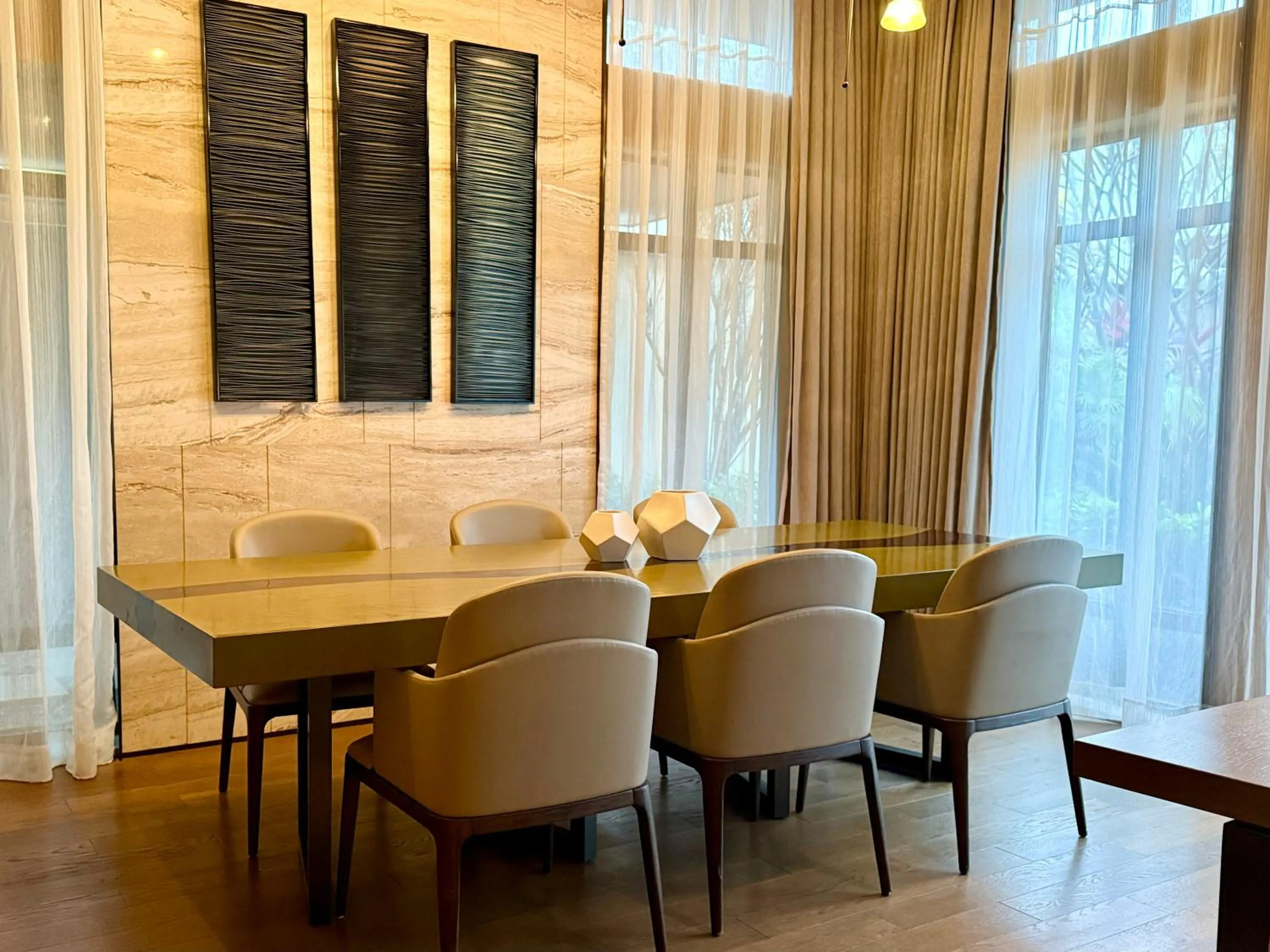Dining area in Xiamen Marriott Hotel & Conference Centre