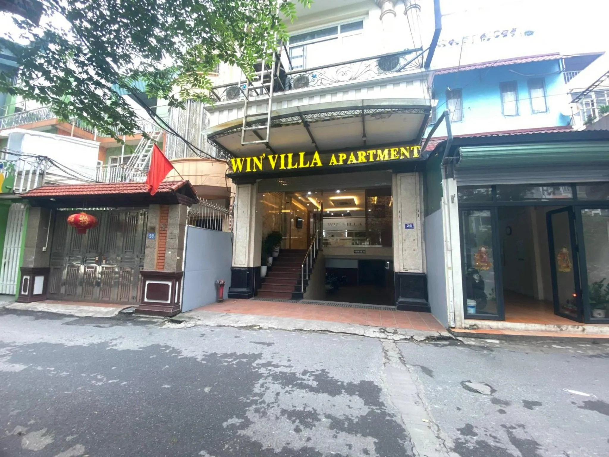 Property building in Win Villa Hotel & Apartment