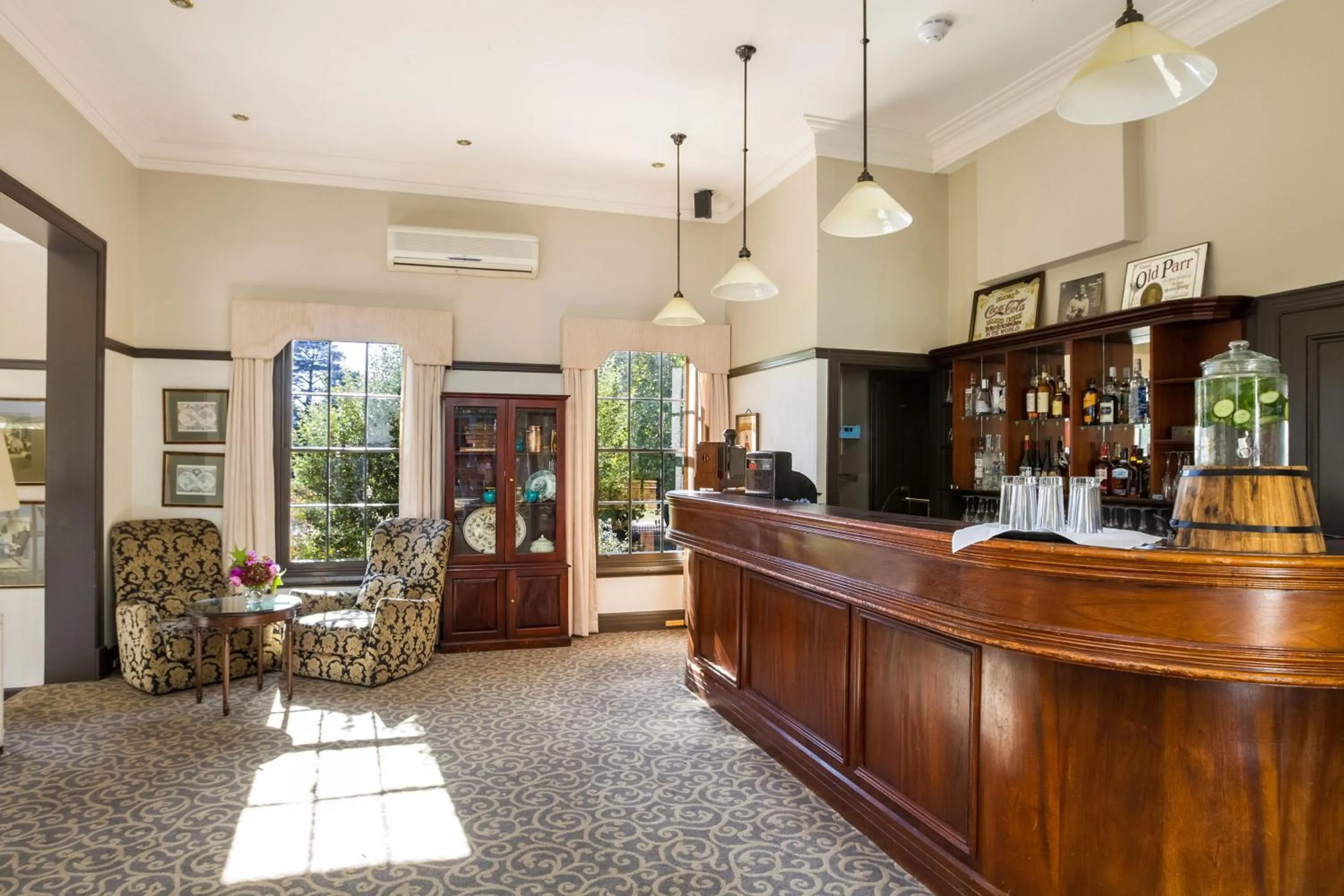 Restaurant/places to eat in Peppers Manor House