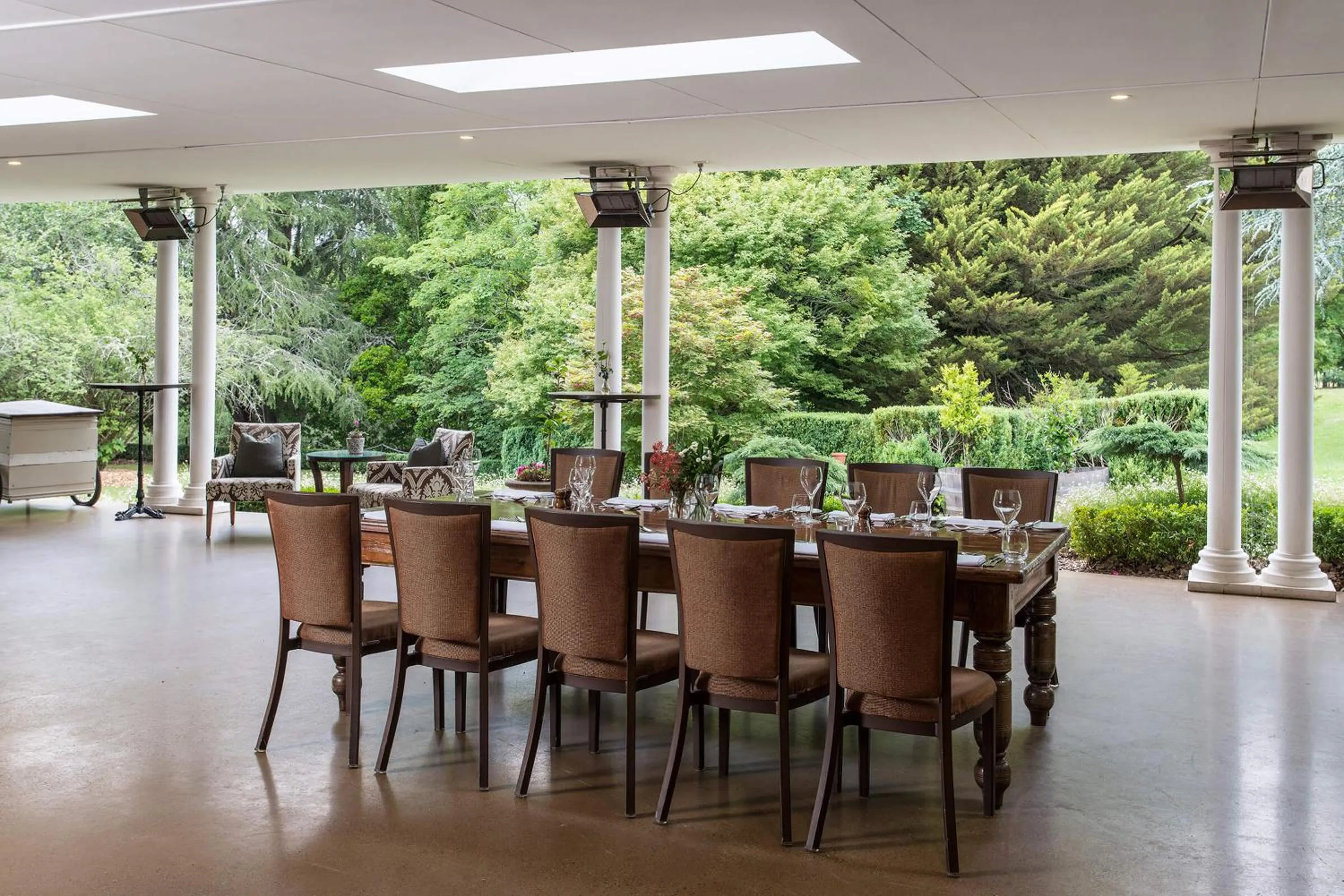 Restaurant/places to eat in Peppers Manor House