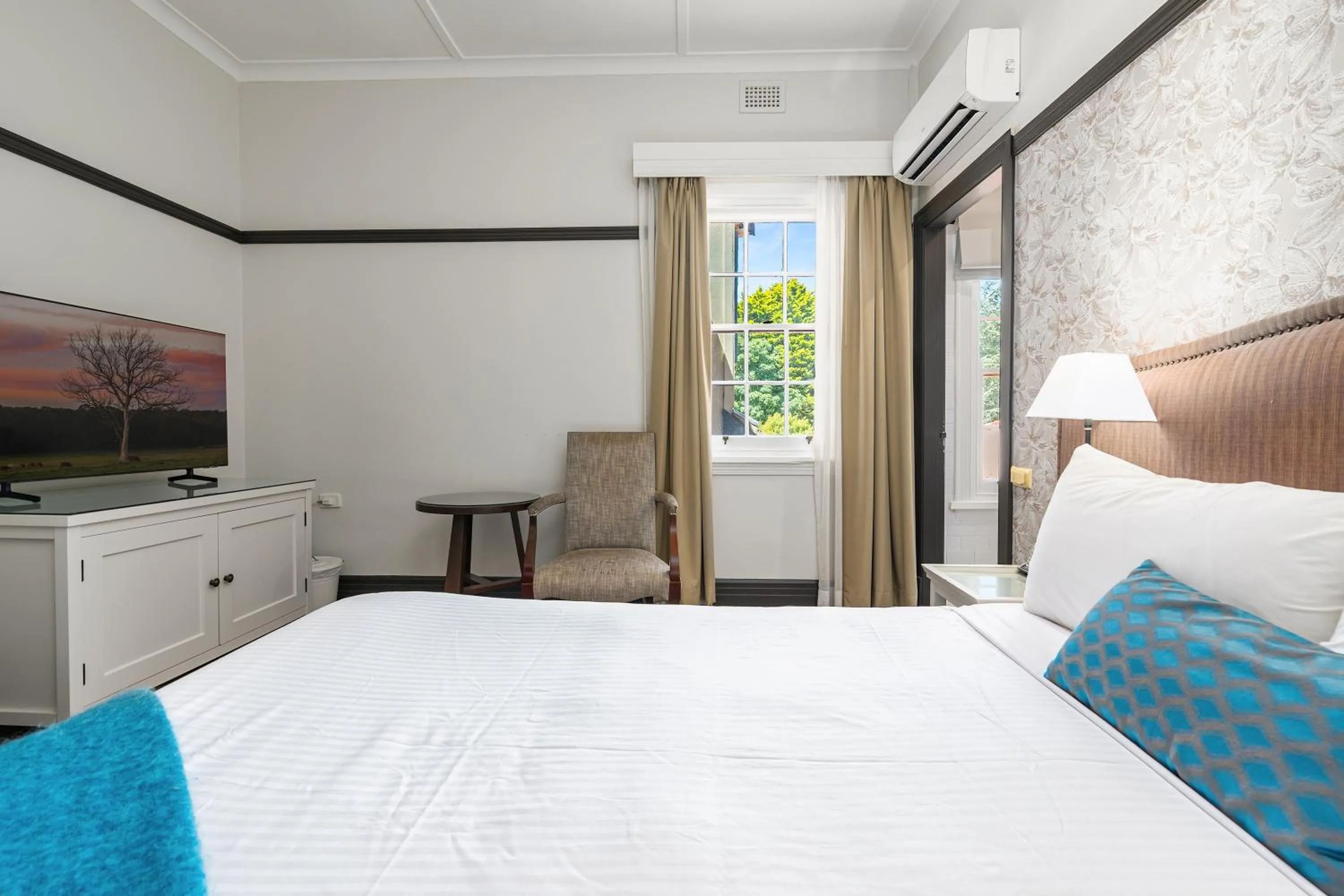 Bed in Peppers Manor House