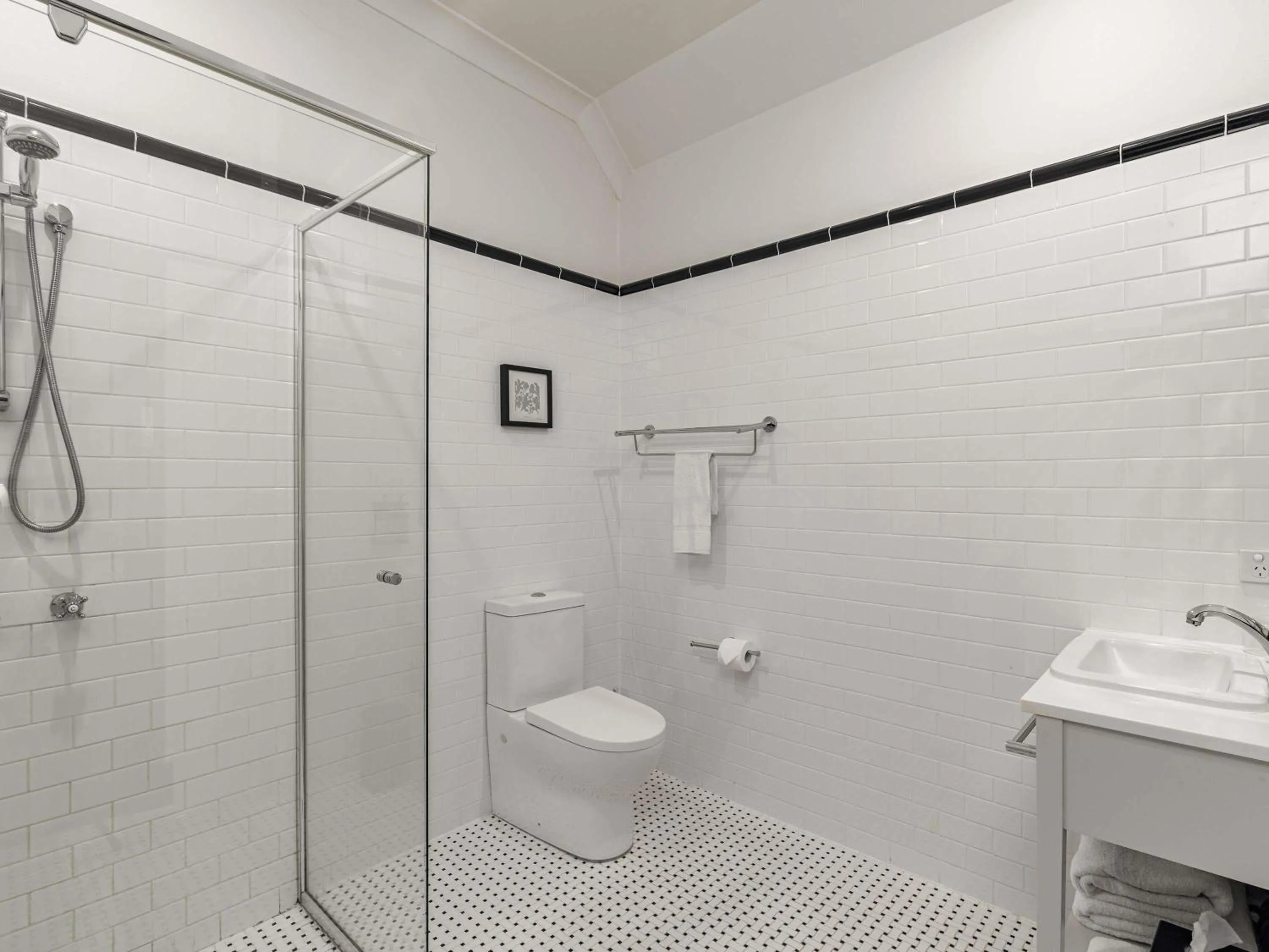 Bedroom in Peppers Manor House