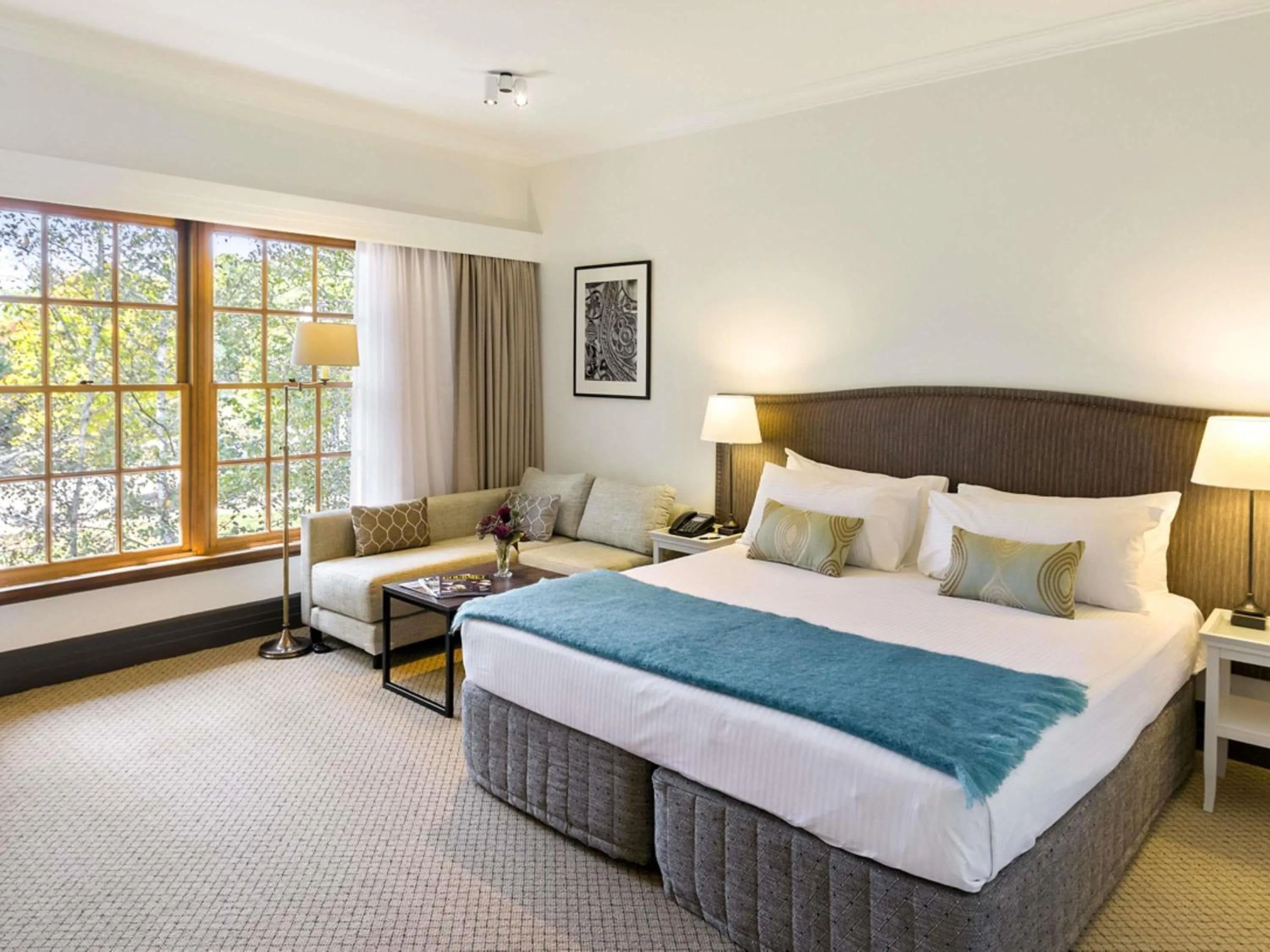 Bedroom, Bed in Peppers Manor House