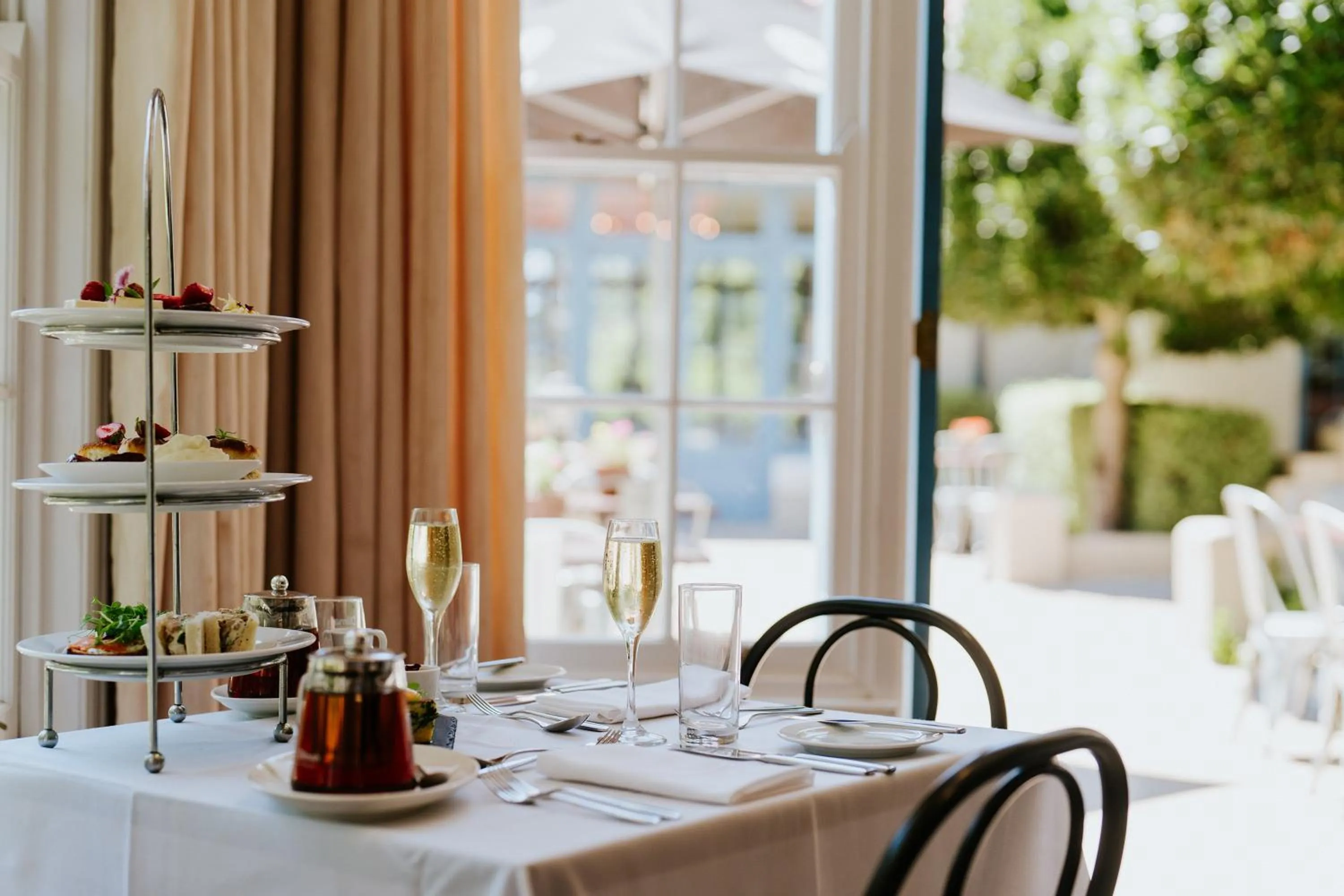 Restaurant/places to eat in Peppers Manor House